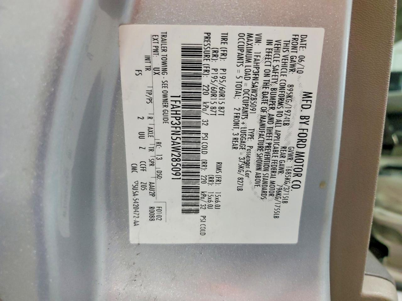 2010 Ford Focus Se Серебряный vin: 1FAHP3FN5AW285091