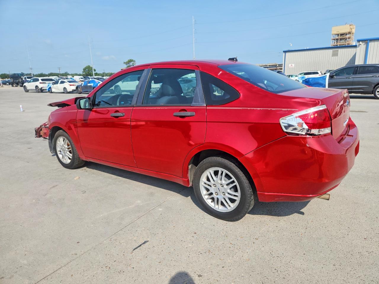 2010 Ford Focus Red vin: 1FAHP3FN5AW286337