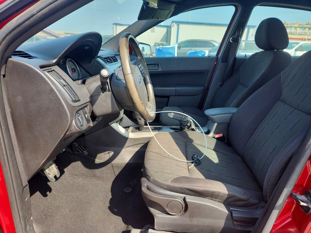 2010 Ford Focus Red vin: 1FAHP3FN5AW286337