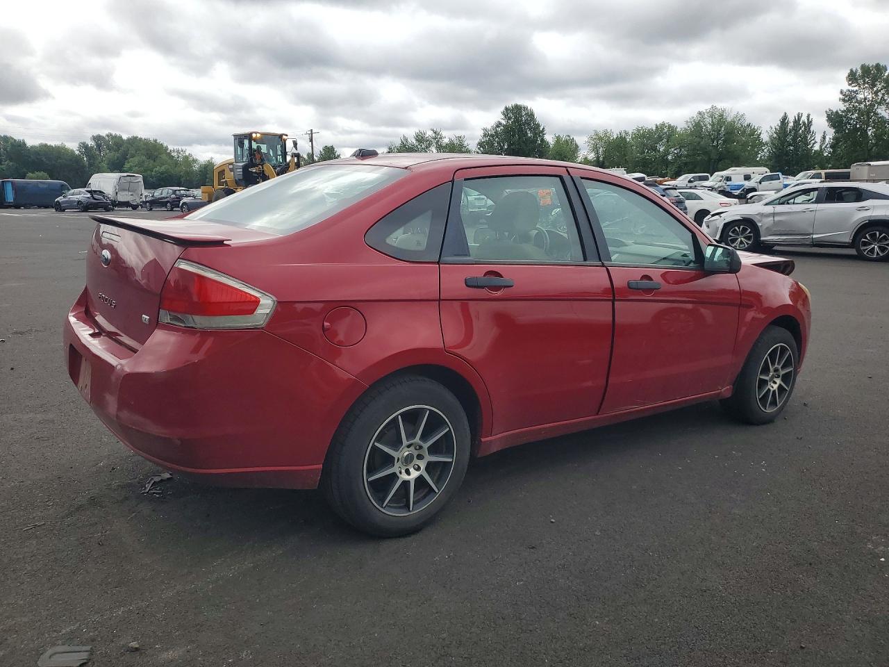 2011 Ford Focus Se Red vin: 1FAHP3FN5BW107344