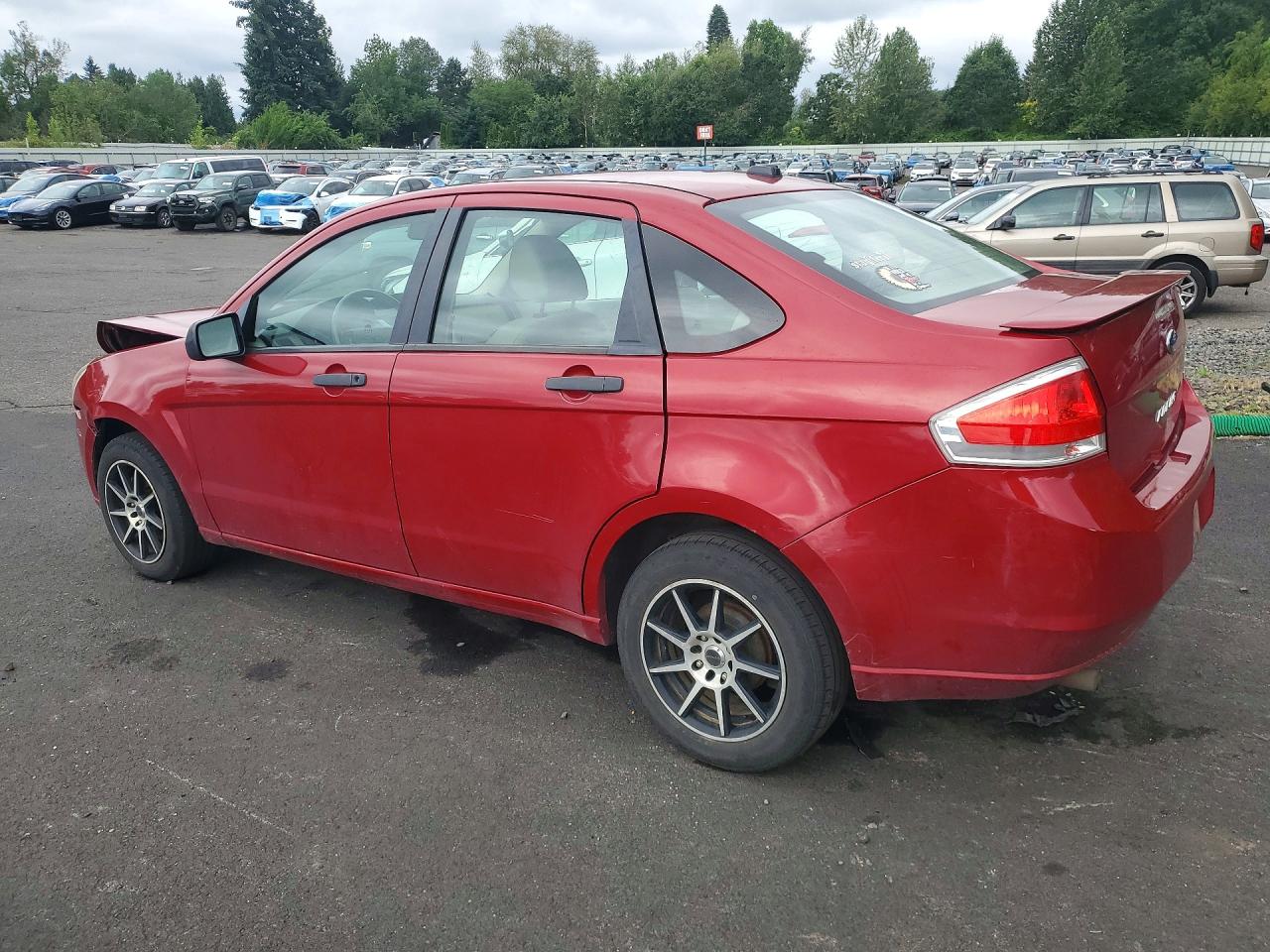 2011 Ford Focus Se Red vin: 1FAHP3FN5BW107344