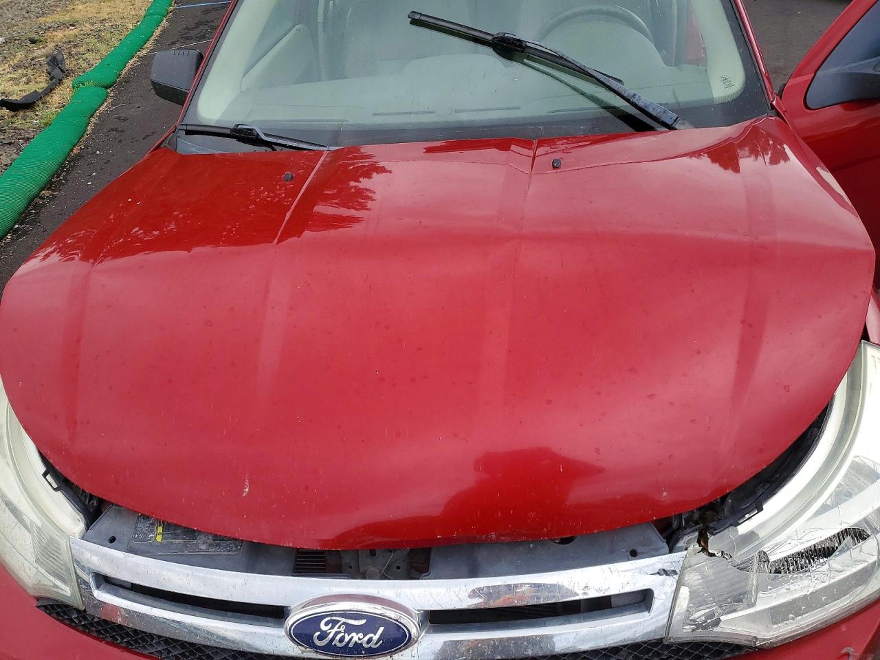 2011 Ford Focus Se Red vin: 1FAHP3FN5BW107344