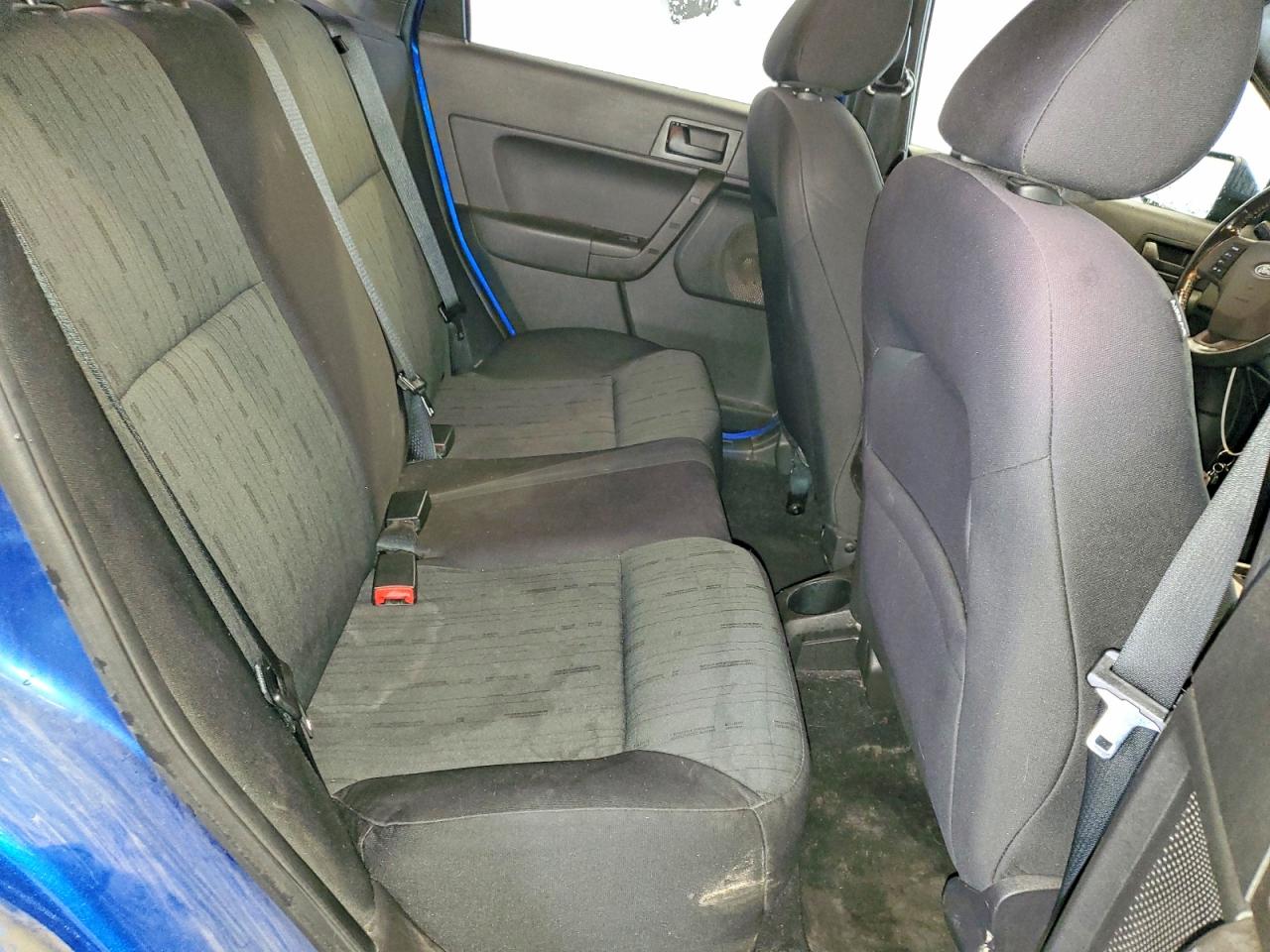 2011 Ford Focus Se Blue vin: 1FAHP3FN5BW111278