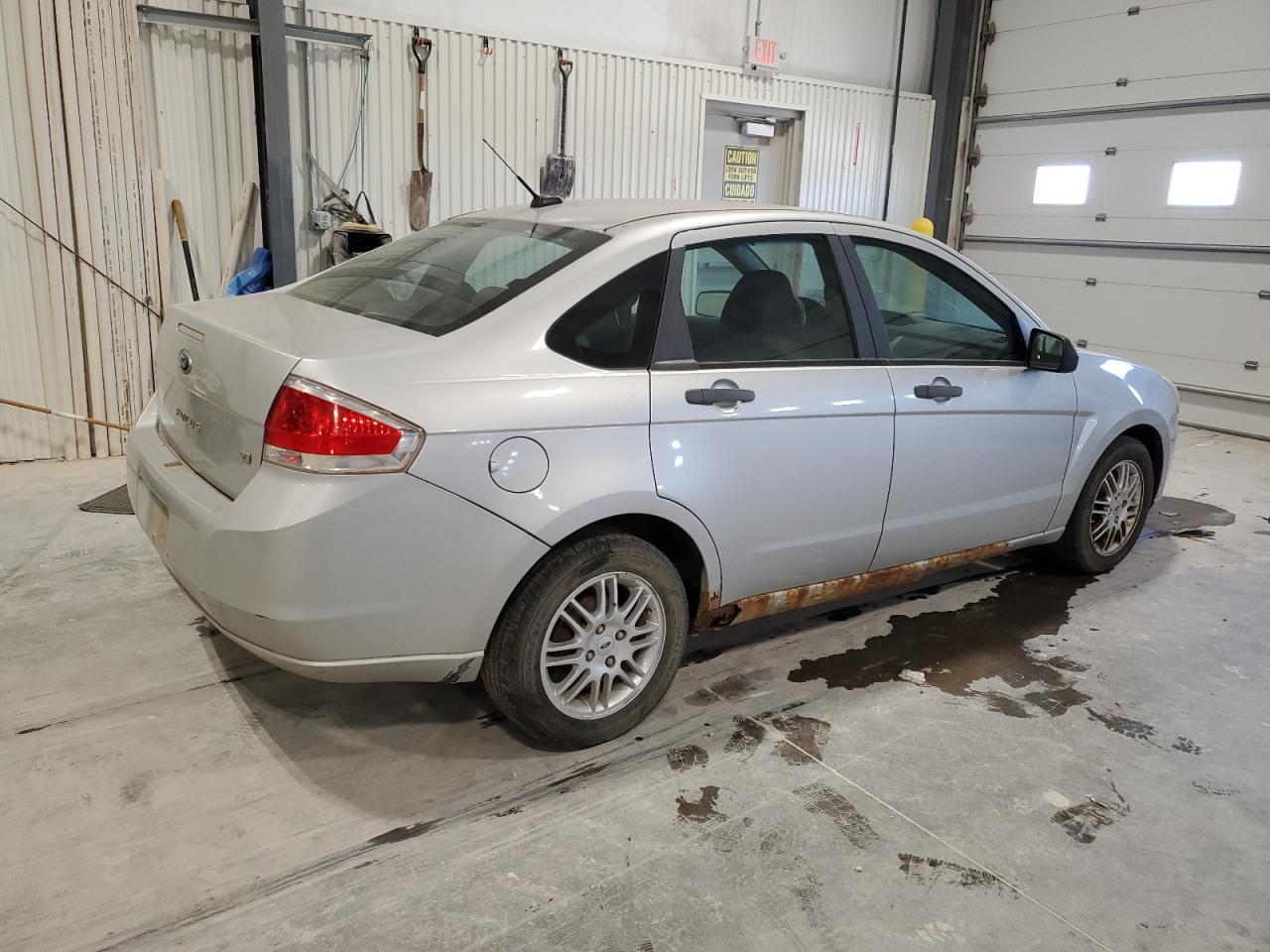 2011 Ford Focus Se Silver vin: 1FAHP3FN5BW117968