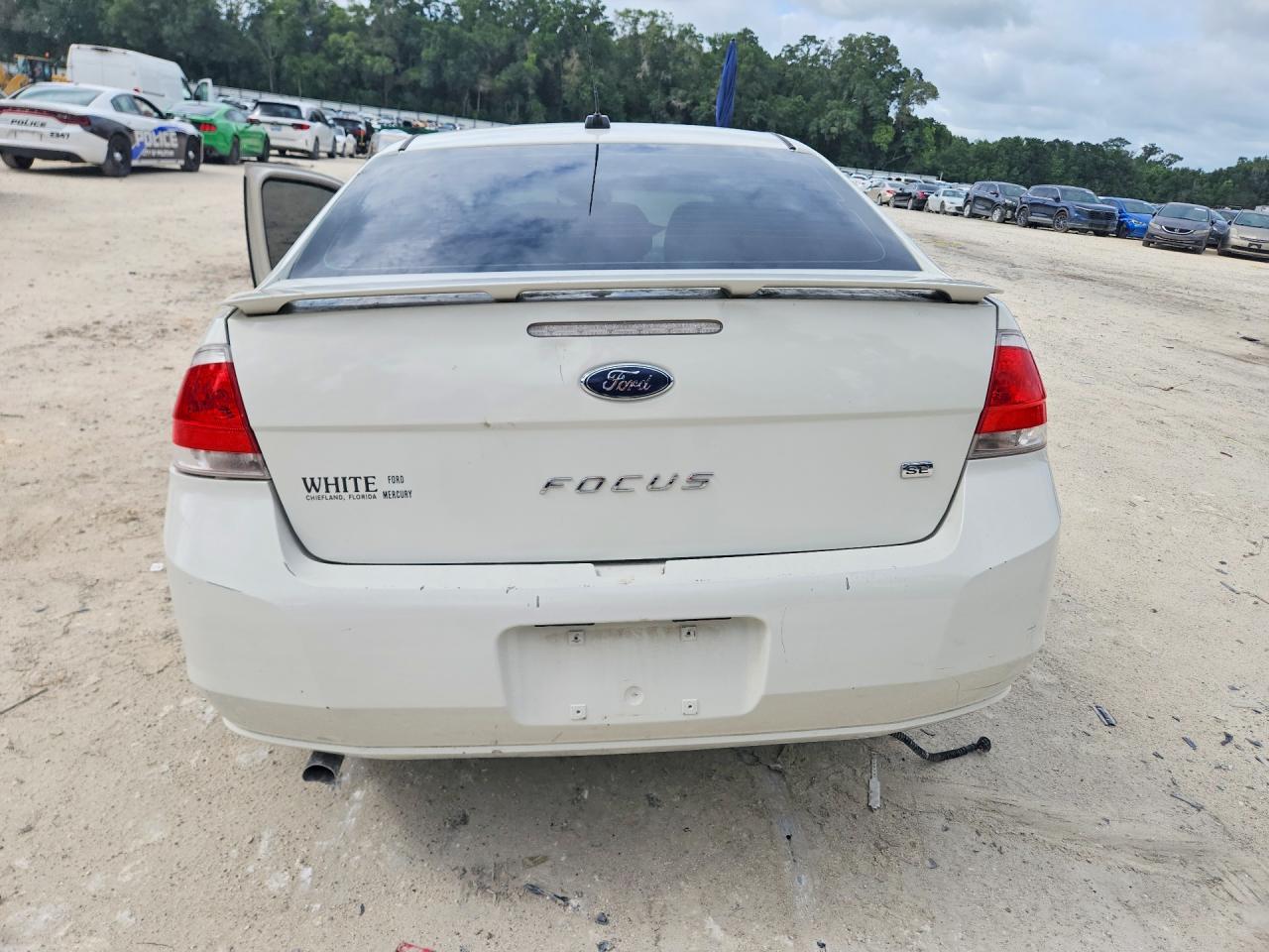 2011 Ford Focus Se White vin: 1FAHP3FN5BW132941