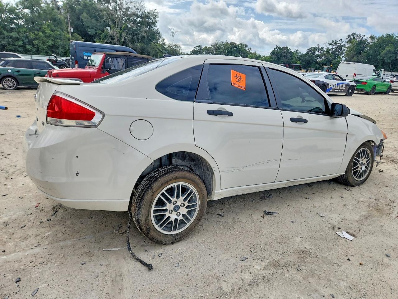 2011 Ford Focus Se White vin: 1FAHP3FN5BW132941