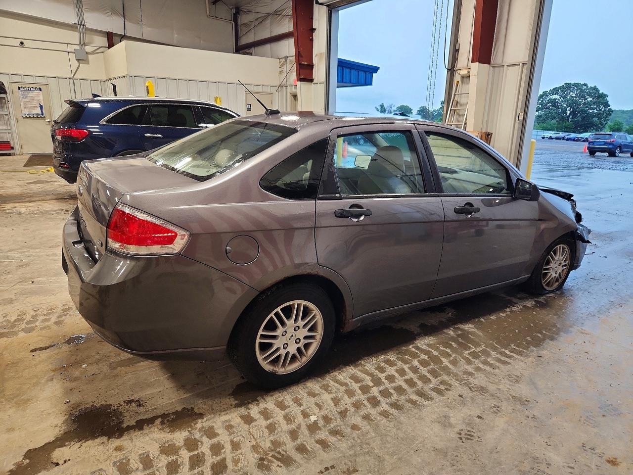 2011 Ford Focus Se Gray vin: 1FAHP3FN5BW133412