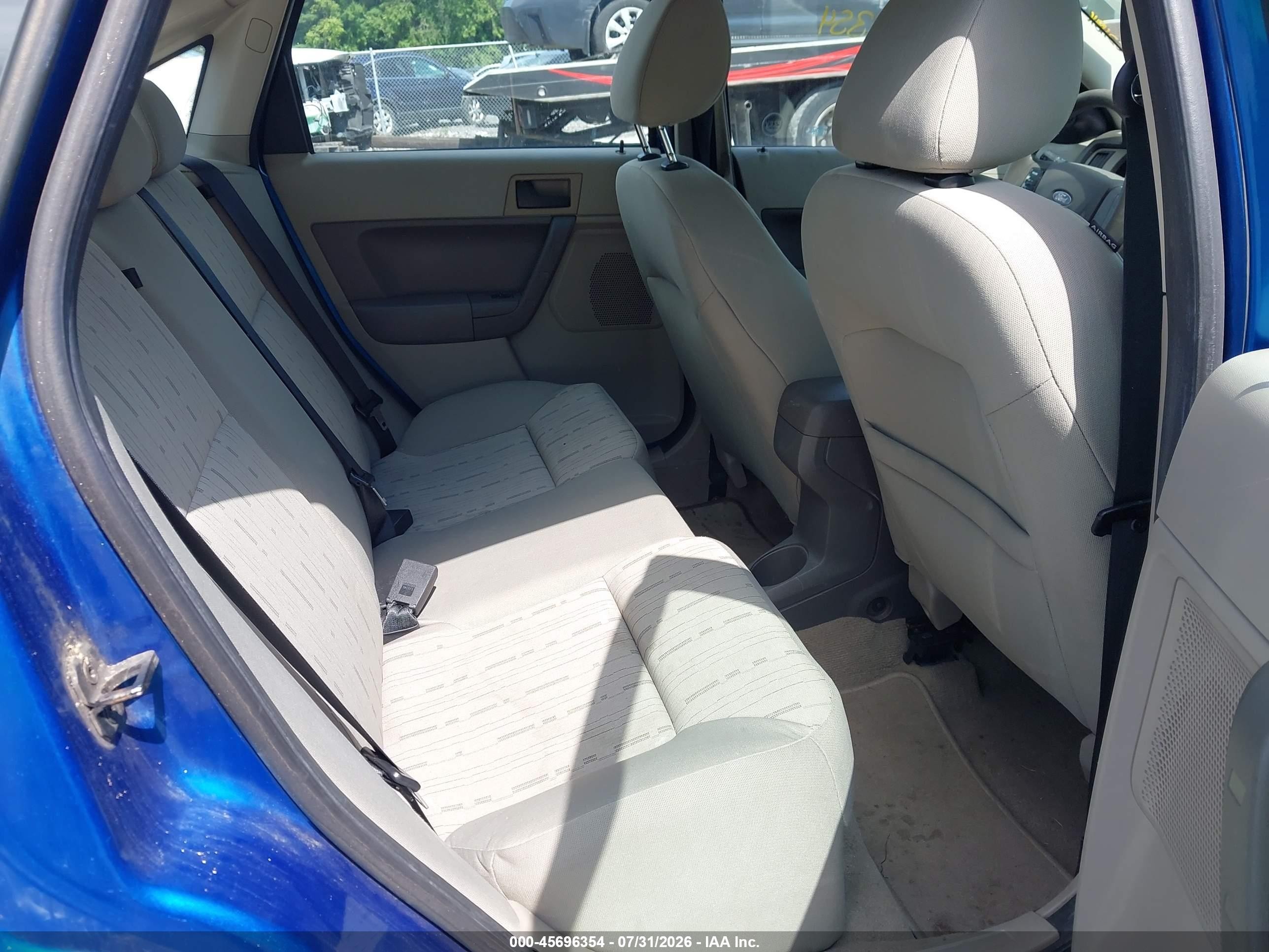 2011 Ford Focus Se Blue vin: 1FAHP3FN5BW137203