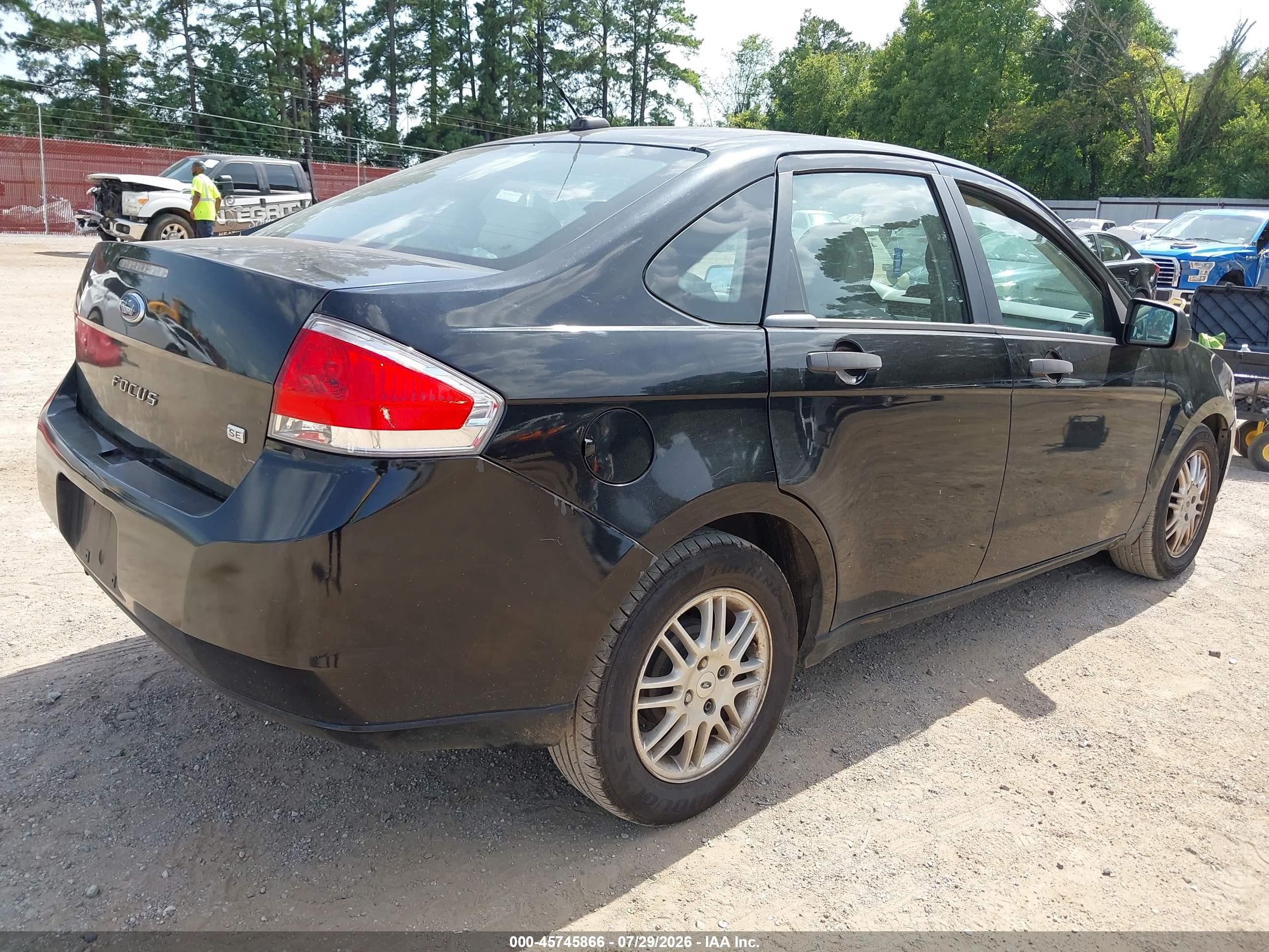 2011 Ford Focus Se Black vin: 1FAHP3FN5BW147651