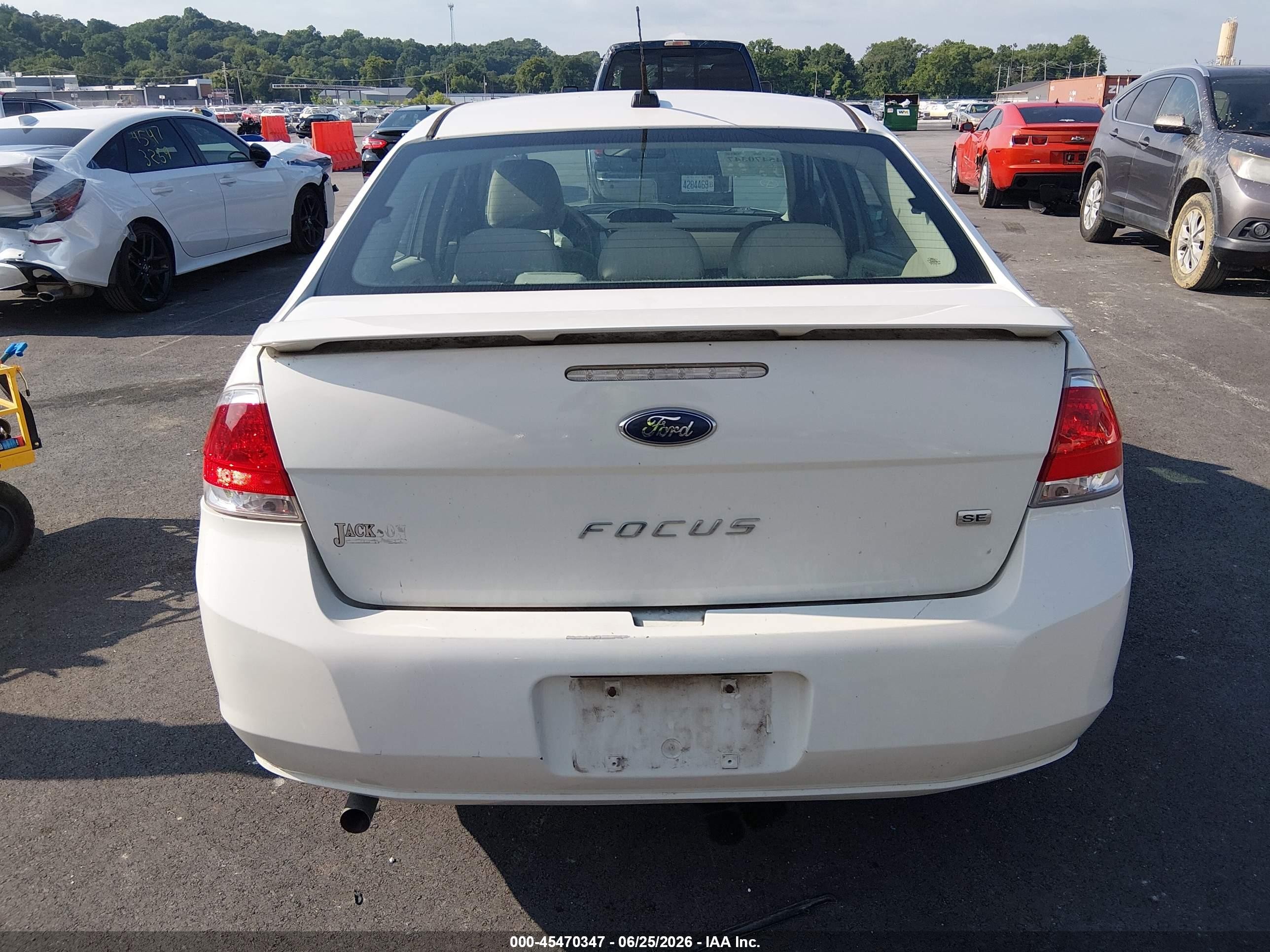 2011 Ford Focus Se White vin: 1FAHP3FN5BW169021