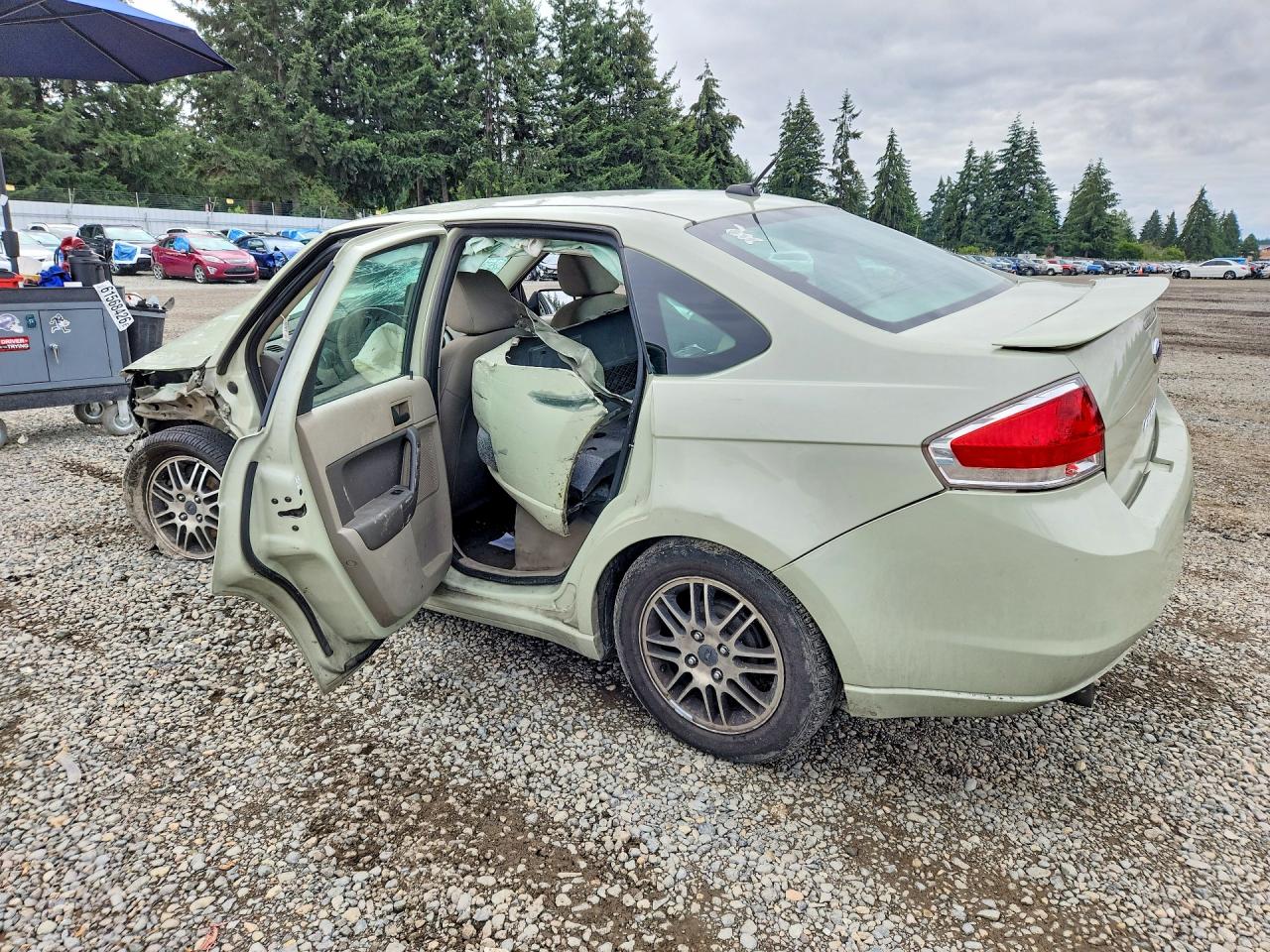 2011 Ford Focus Se Green vin: 1FAHP3FN5BW181931