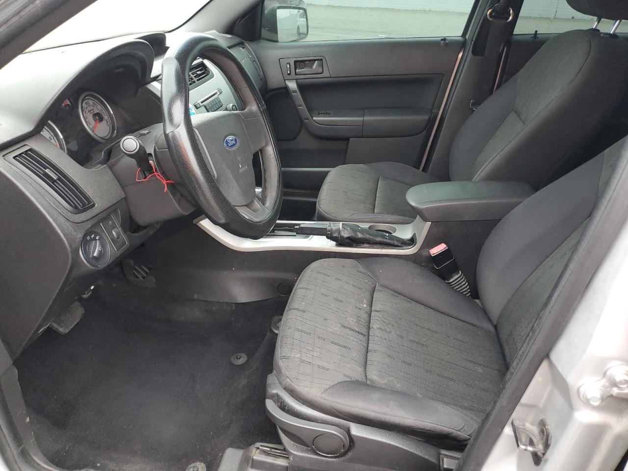 2011 Ford Focus Se Silver vin: 1FAHP3FN5BW198356