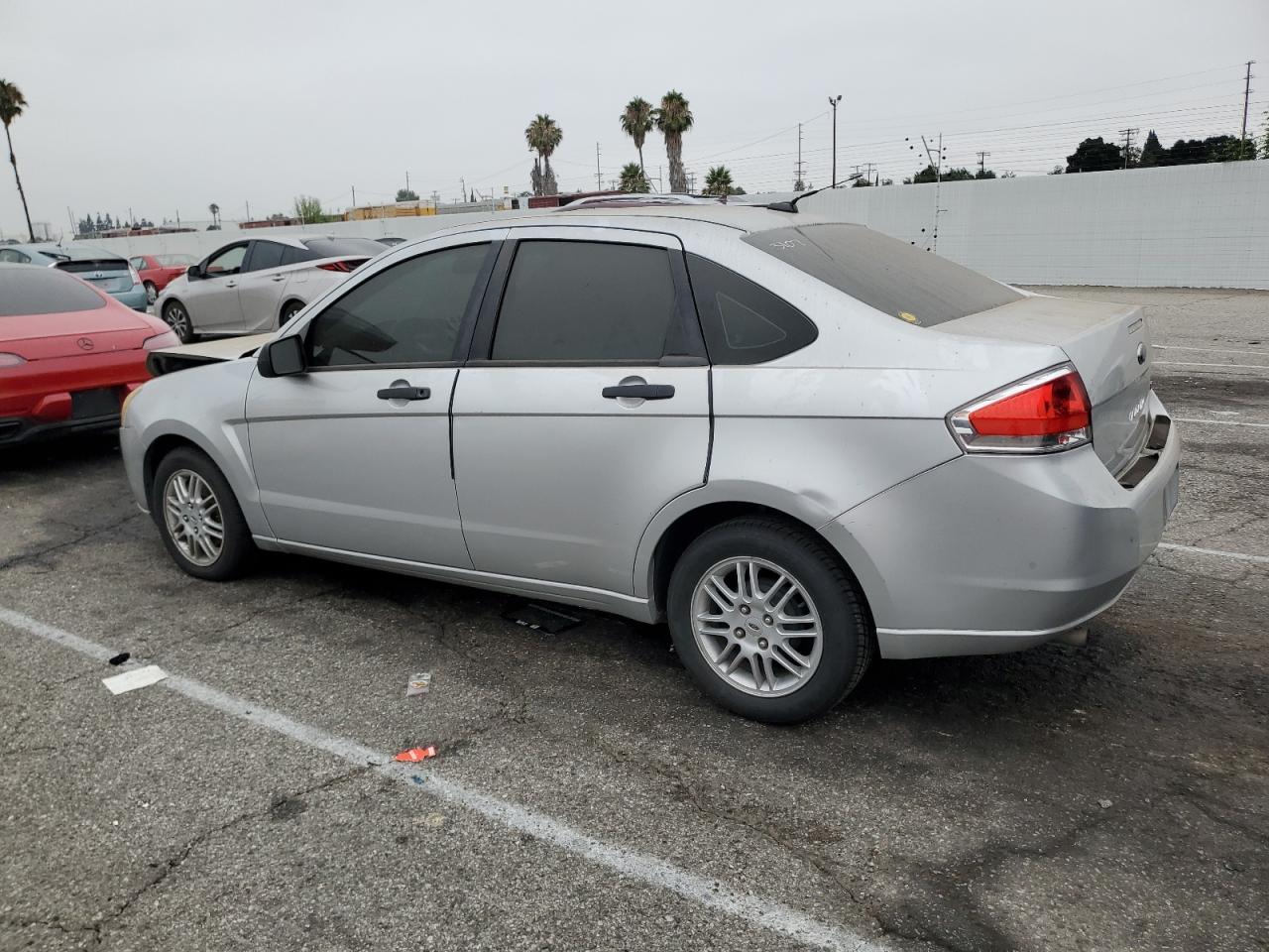 2011 Ford Focus Se Silver vin: 1FAHP3FN5BW198356