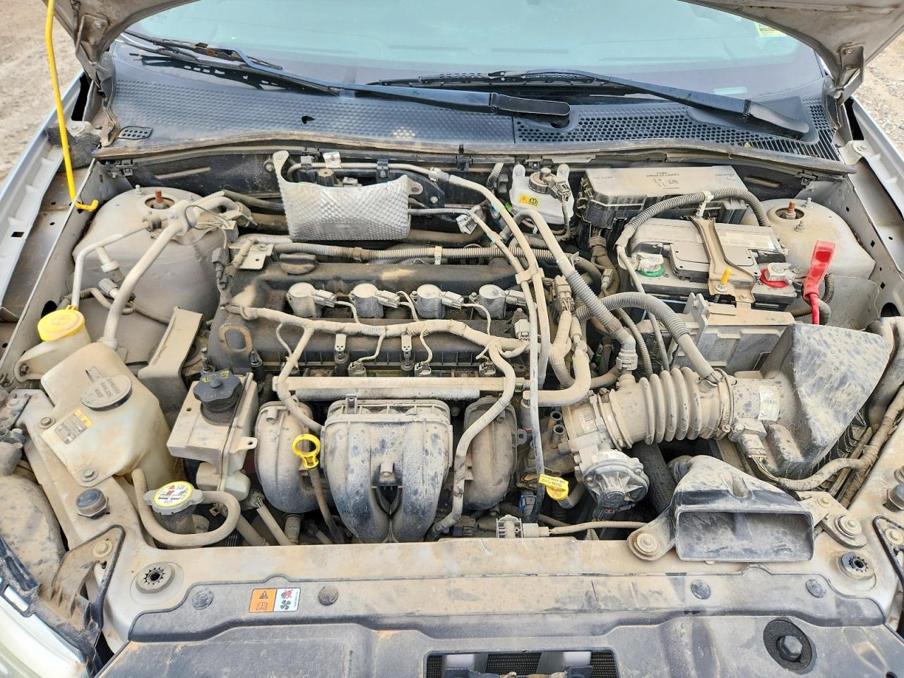 2010 Ford Focus Se Silver vin: 1FAHP3FN6AW155076