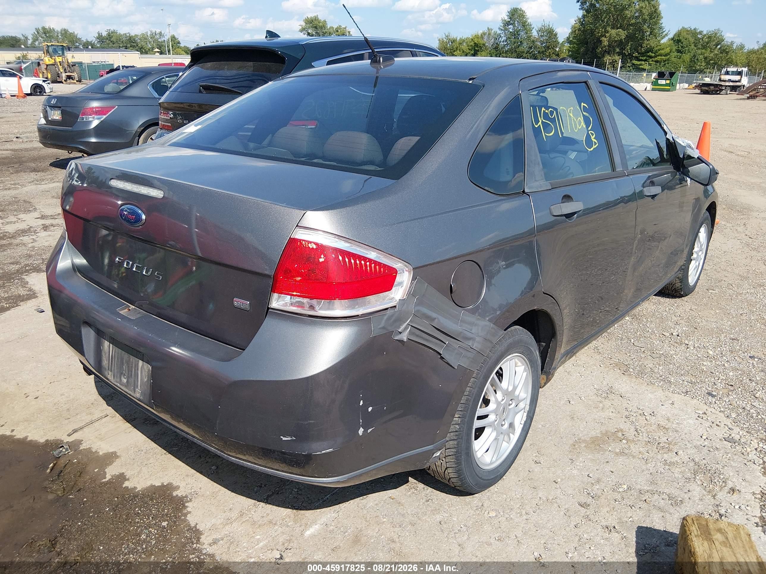 2010 Ford Focus Se Серый vin: 1FAHP3FN6AW187333