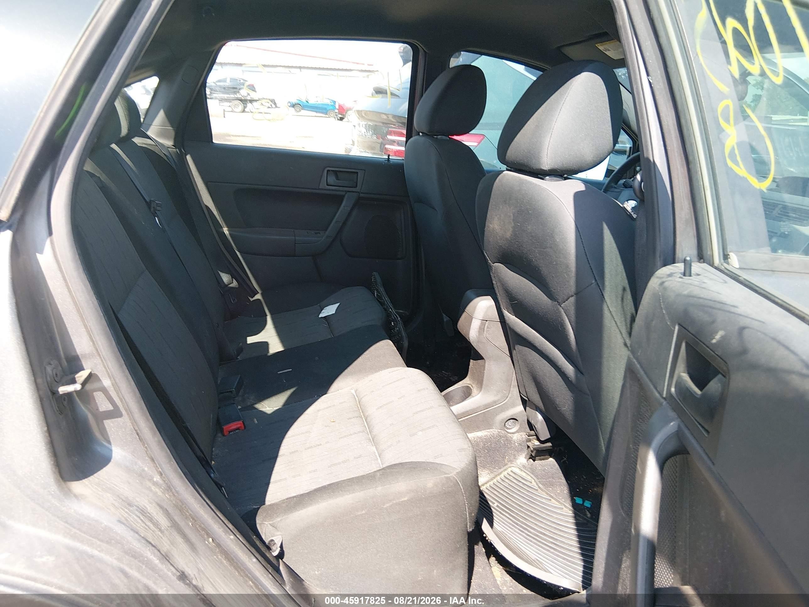 2010 Ford Focus Se Серый vin: 1FAHP3FN6AW187333