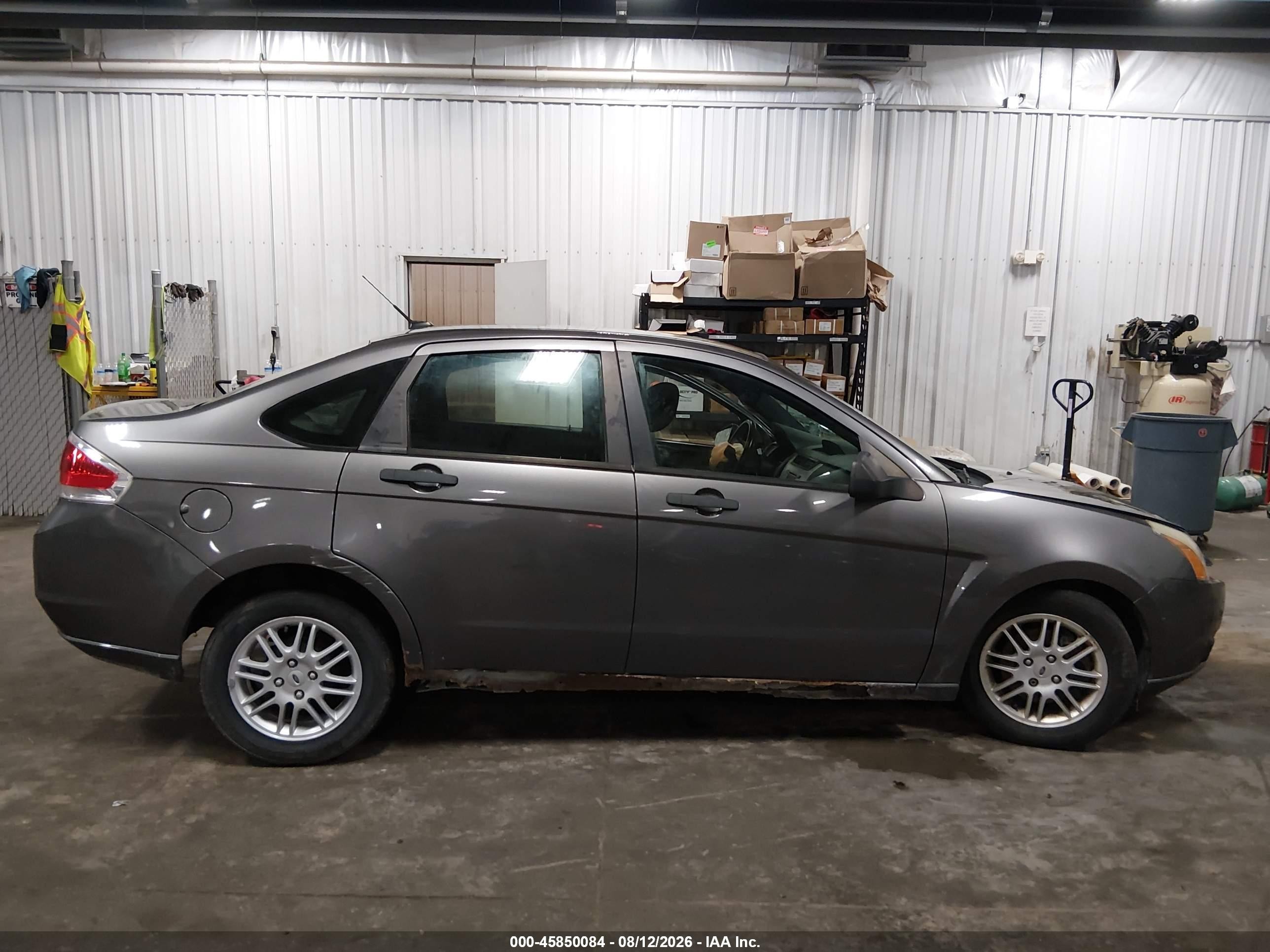 2010 Ford Focus Se Gray vin: 1FAHP3FN6AW205636