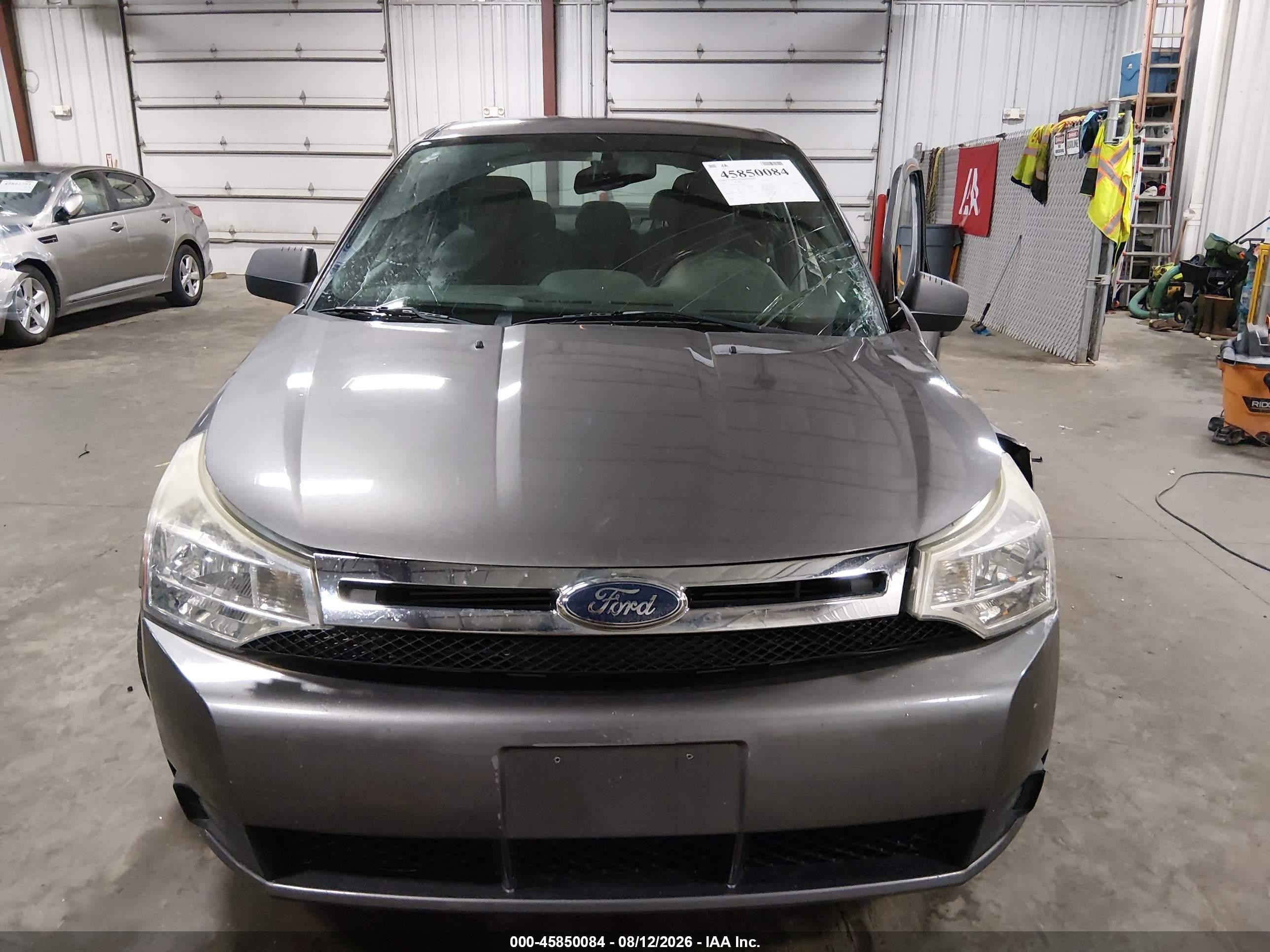 2010 Ford Focus Se Gray vin: 1FAHP3FN6AW205636
