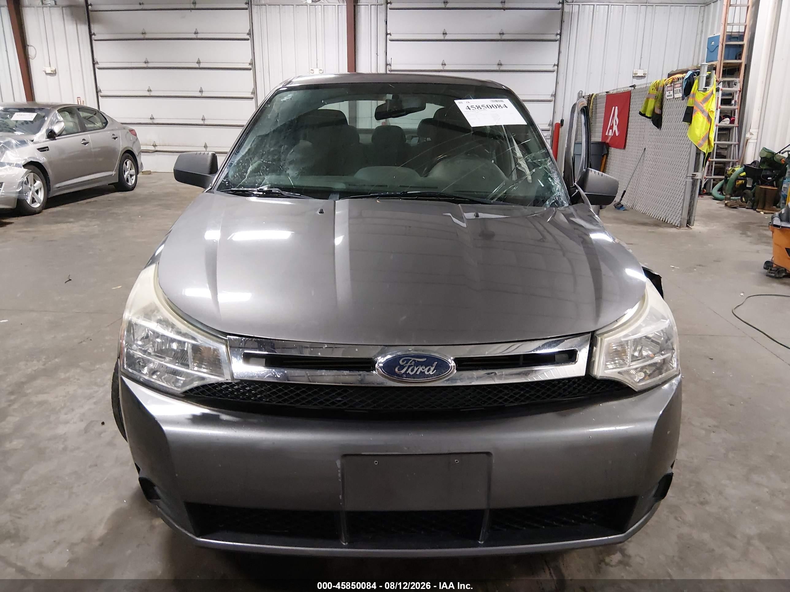 2010 Ford Focus Se Gray vin: 1FAHP3FN6AW205636