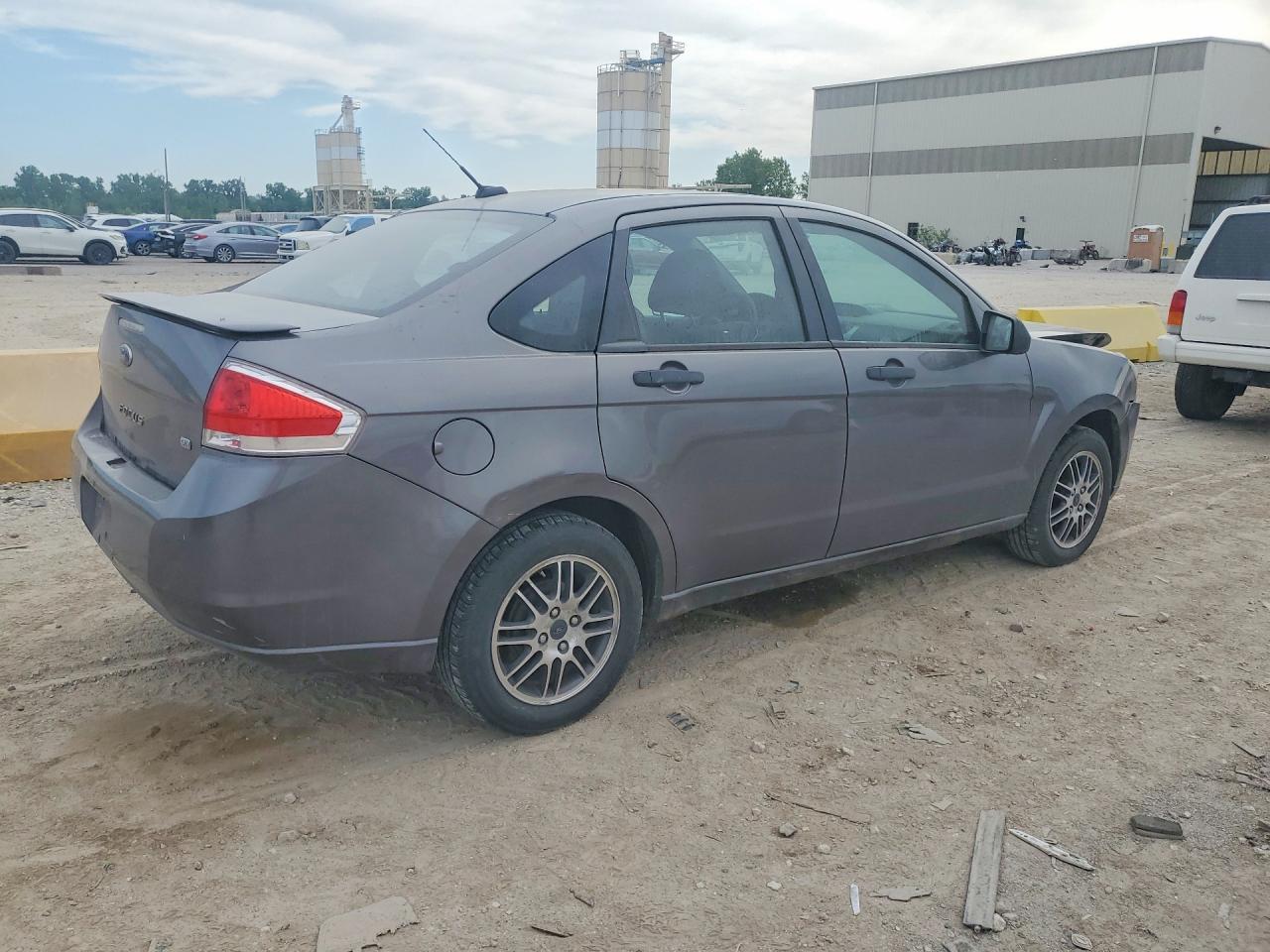 2010 Ford Focus Se Gray vin: 1FAHP3FN6AW208813