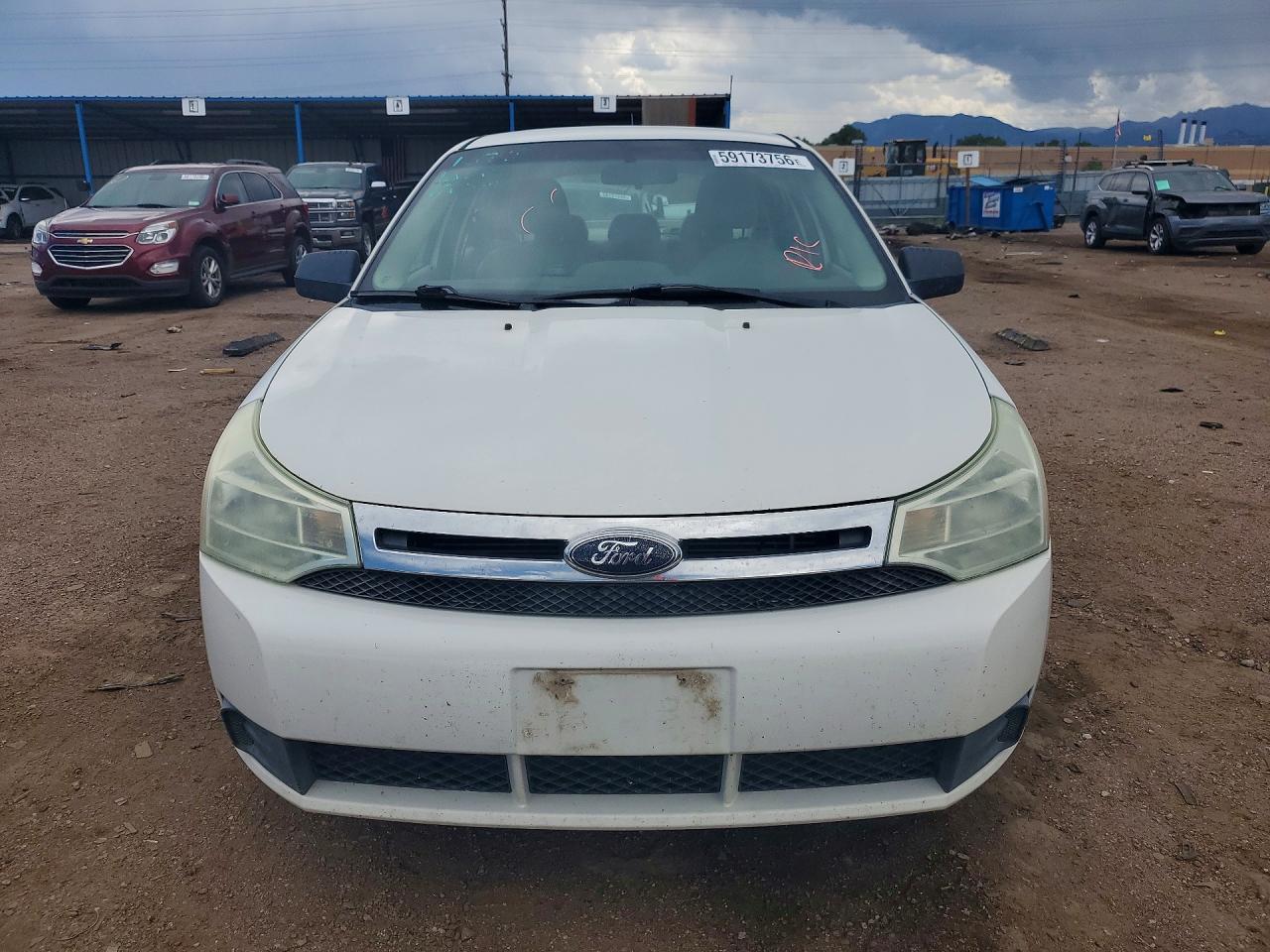 2010 Ford Focus White vin: 1FAHP3FN6AW222792