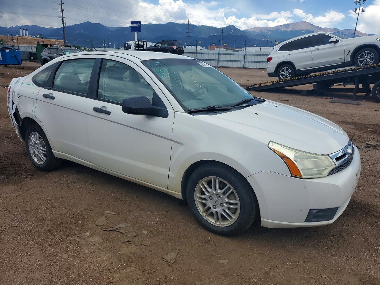 2010 Ford Focus White vin: 1FAHP3FN6AW222792