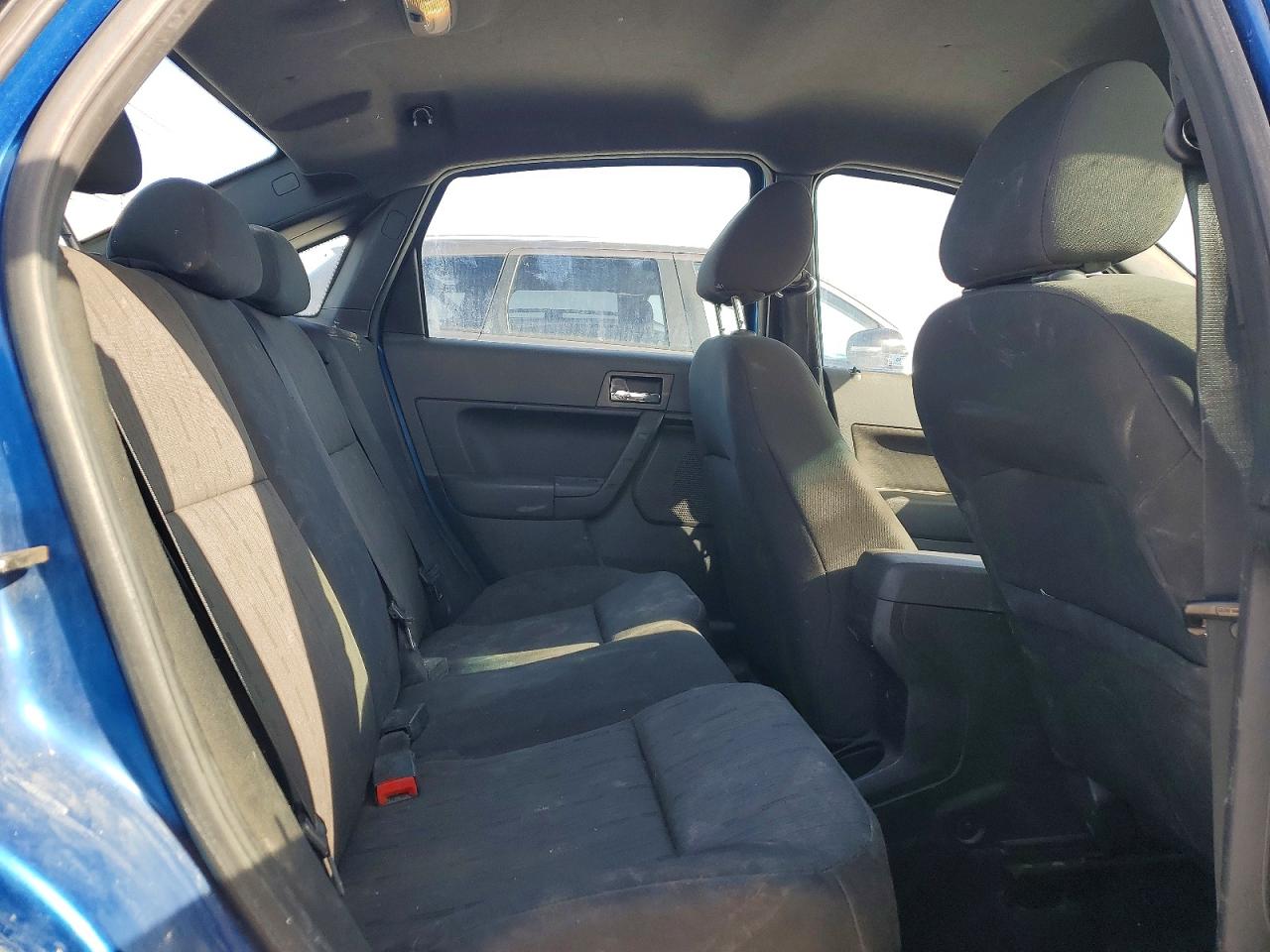 2010 Ford Focus Se Blue vin: 1FAHP3FN6AW244274