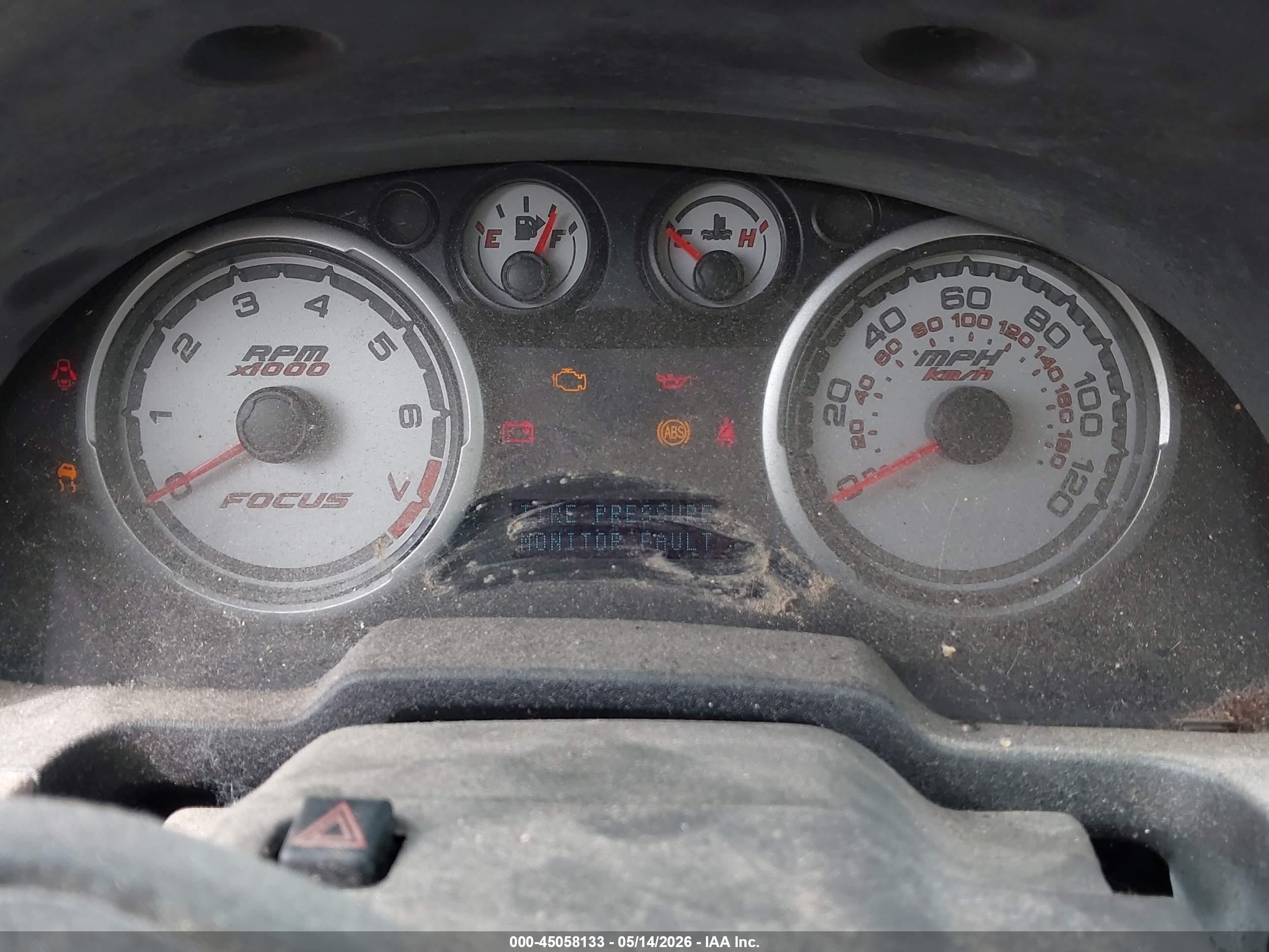2010 Ford Focus Se Серебряный vin: 1FAHP3FN6AW253119