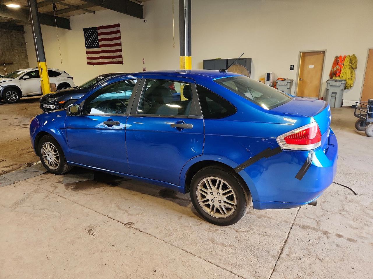 2010 Ford Focus Se Blue vin: 1FAHP3FN6AW266436
