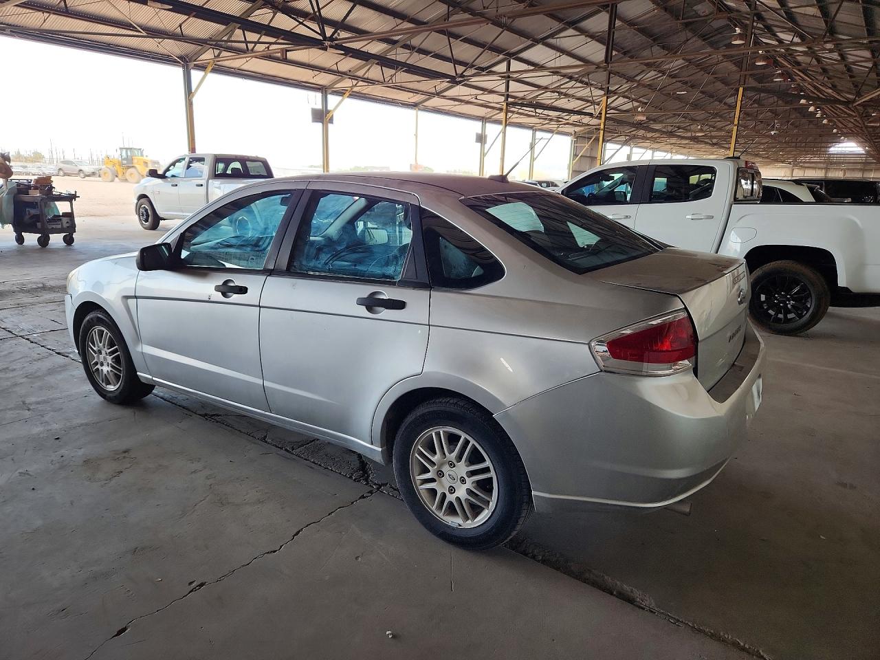 2010 Ford Focus Se Серебряный vin: 1FAHP3FN6AW269983