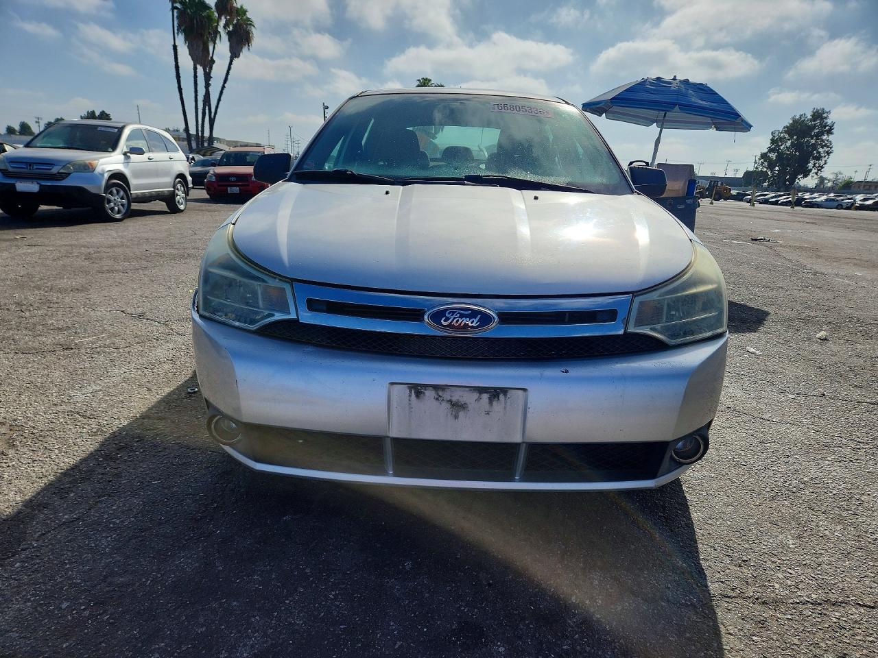 2010 Ford Focus Se Silver vin: 1FAHP3FN6AW273824