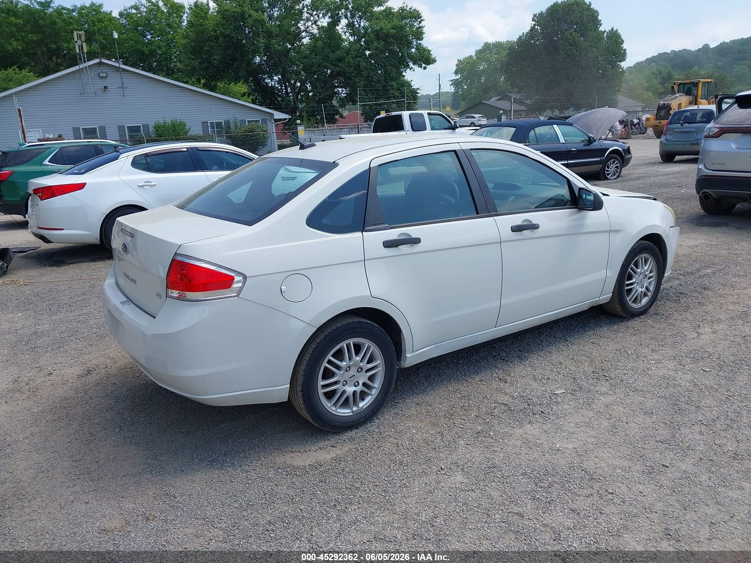 2011 Ford Focus Se White vin: 1FAHP3FN6BW111838