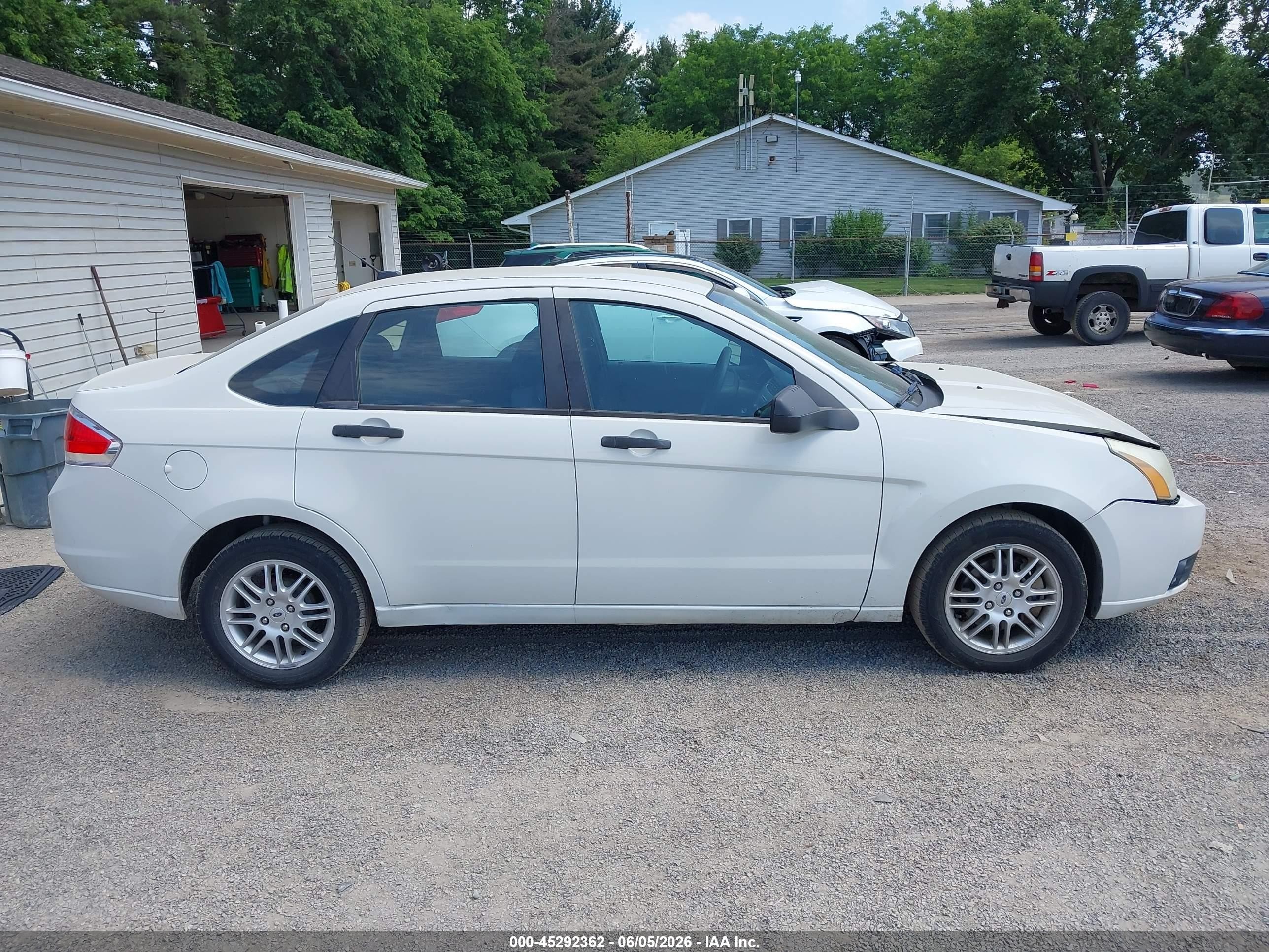 2011 Ford Focus Se White vin: 1FAHP3FN6BW111838