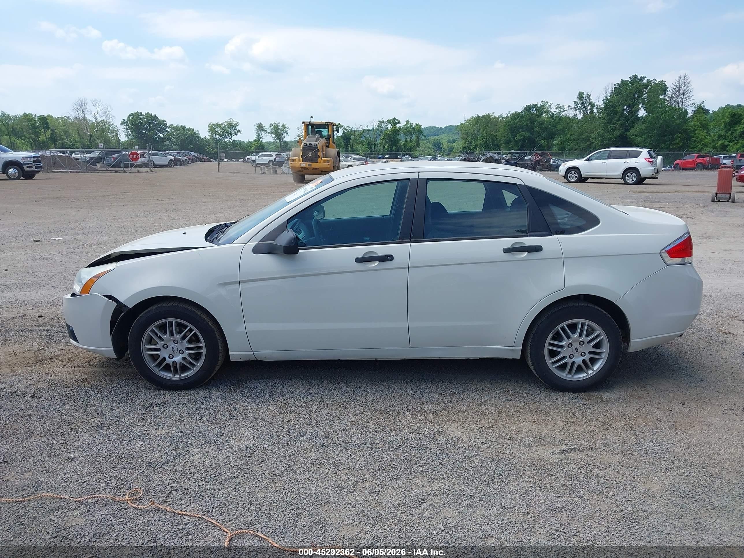 2011 Ford Focus Se White vin: 1FAHP3FN6BW111838