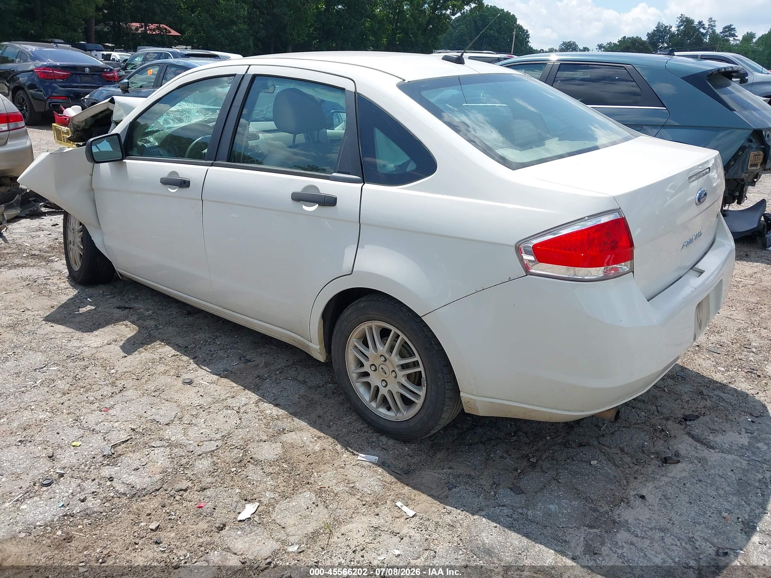 2011 Ford Focus Se White vin: 1FAHP3FN6BW132706