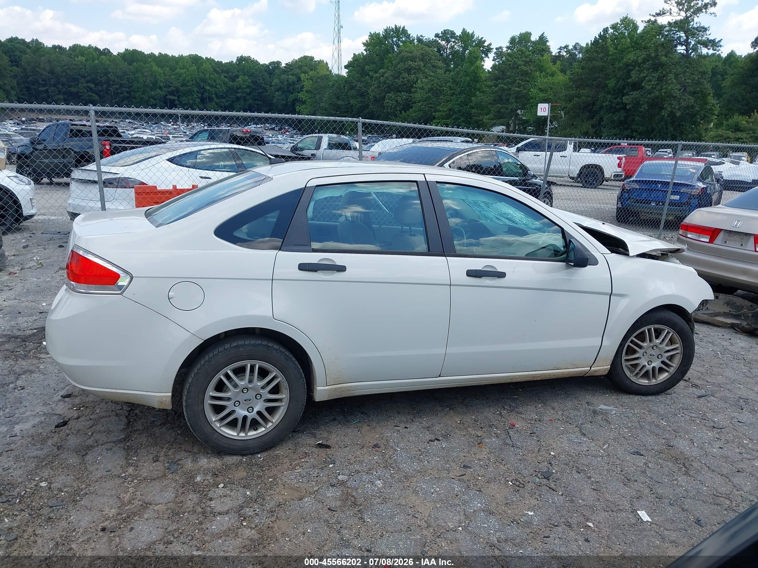 2011 Ford Focus Se White vin: 1FAHP3FN6BW132706