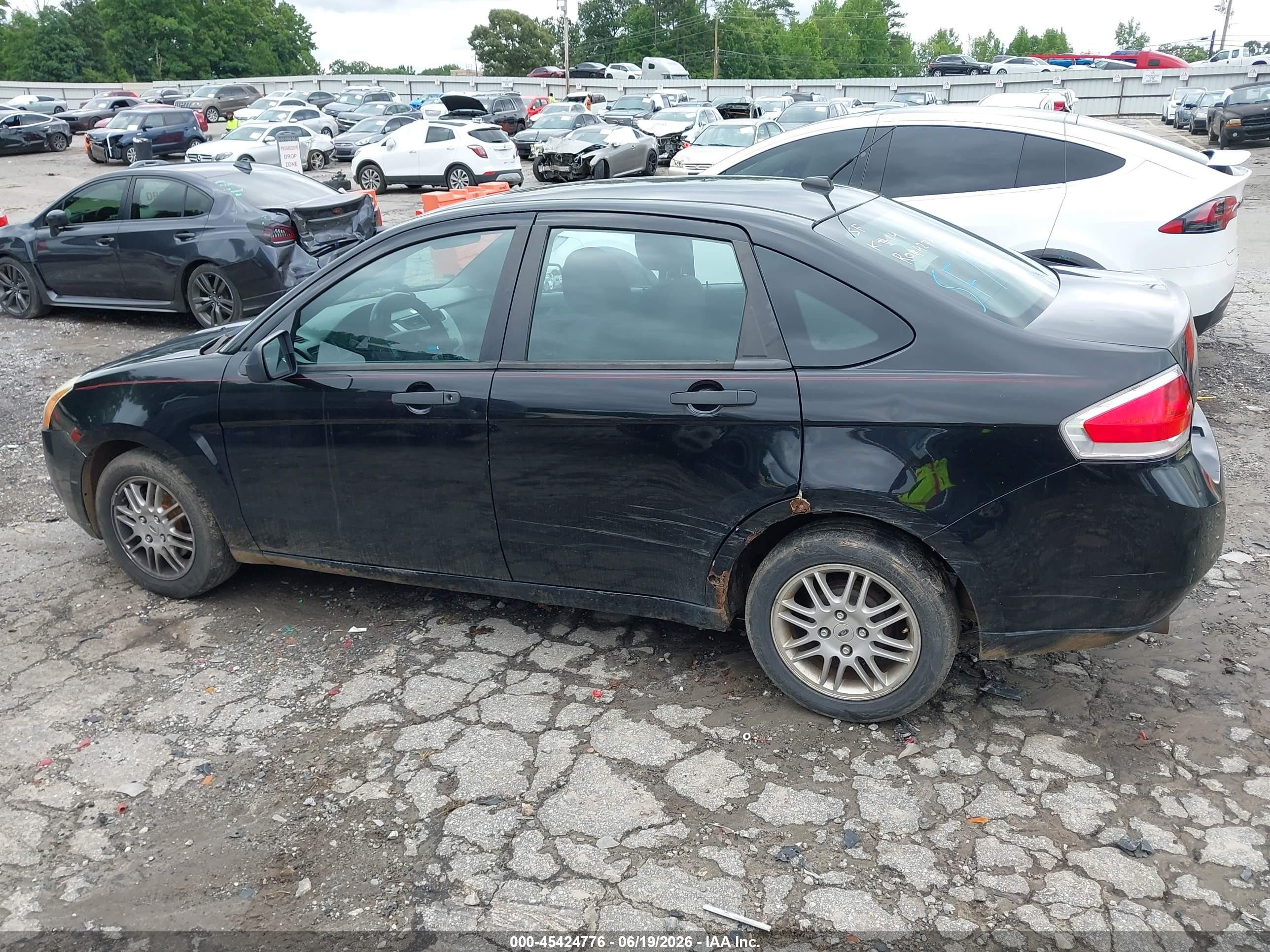 2011 Ford Focus Se Black vin: 1FAHP3FN6BW134276