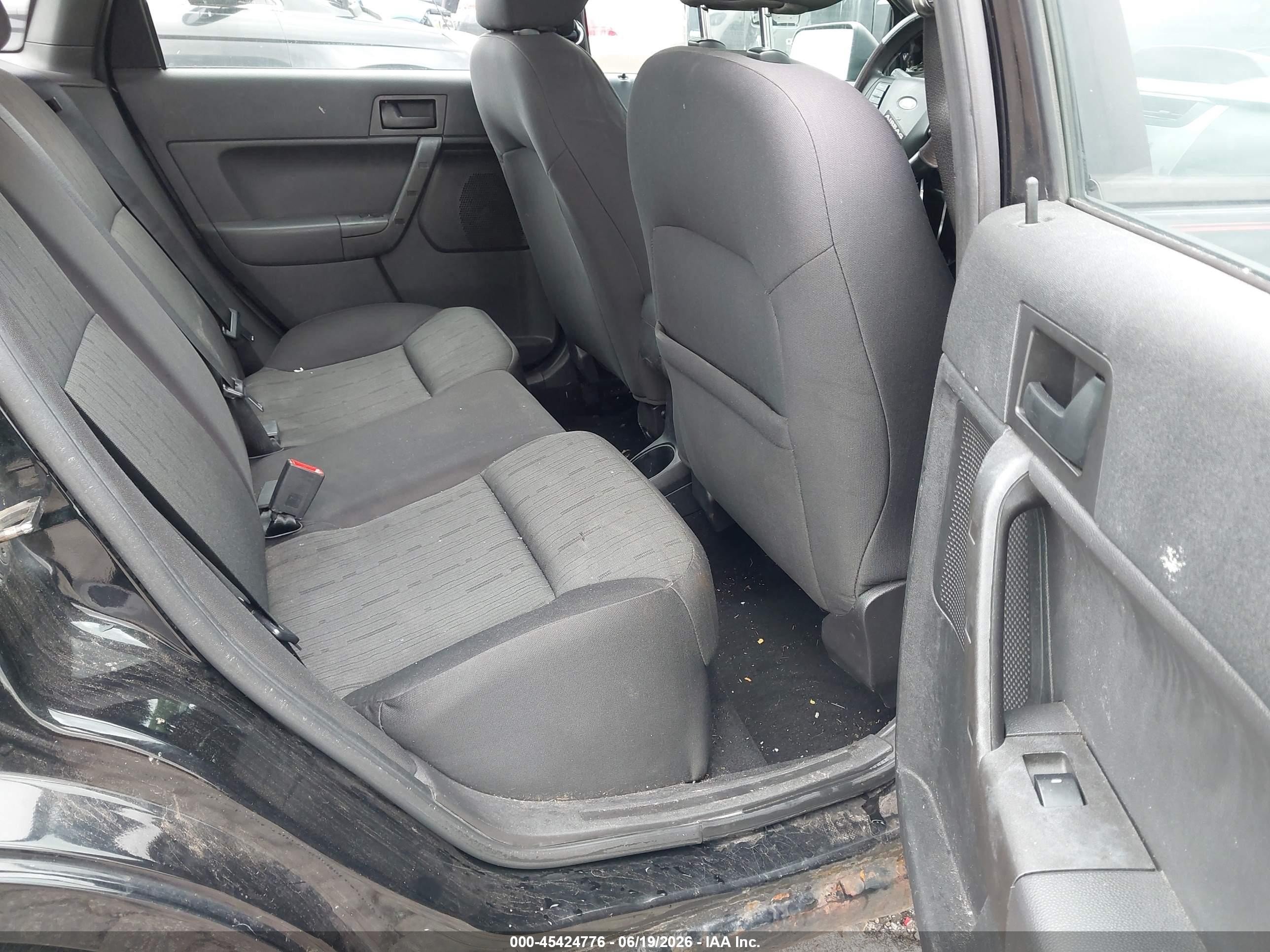 2011 Ford Focus Se Black vin: 1FAHP3FN6BW134276