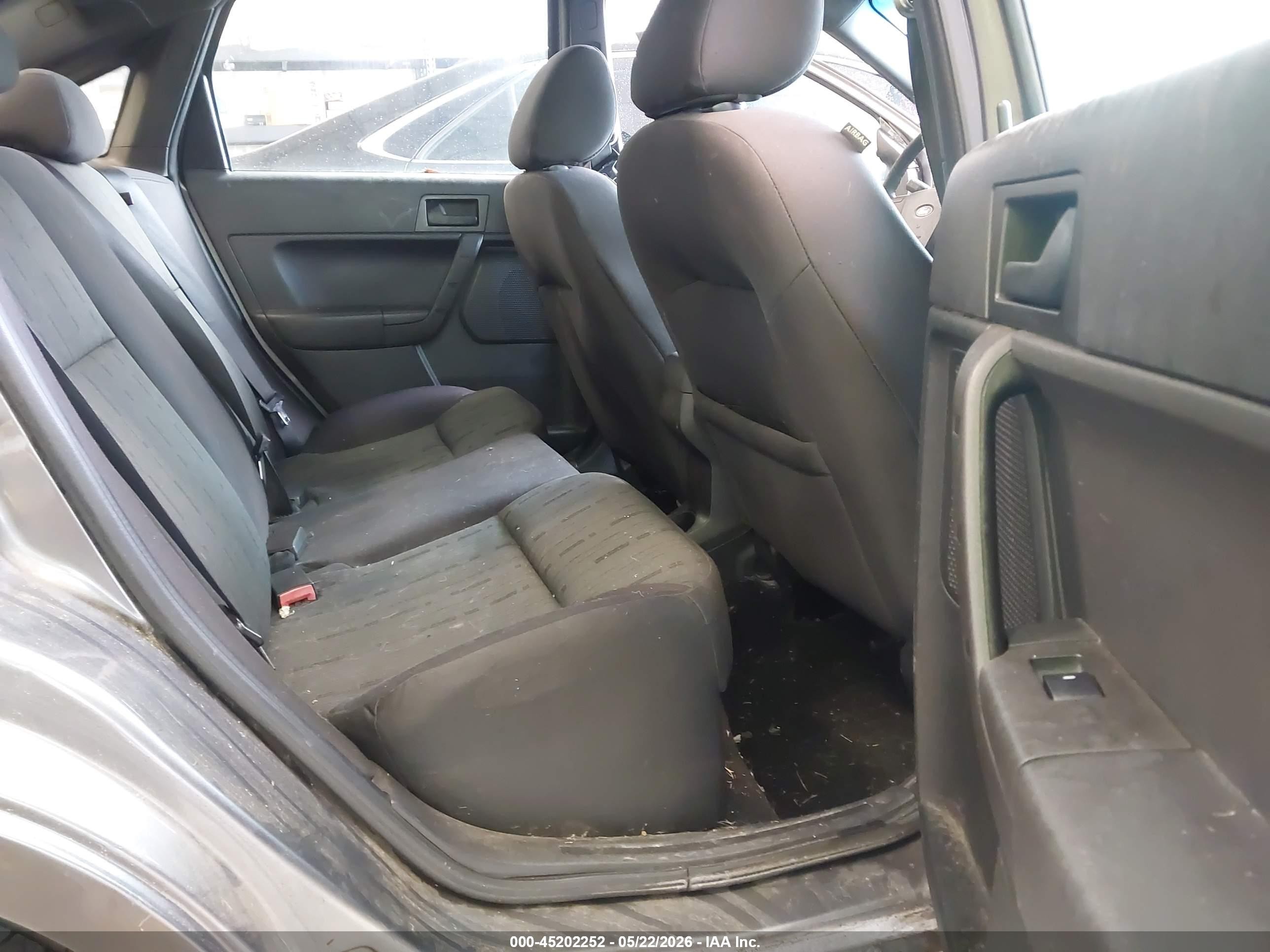 2011 Ford Focus Se Gray vin: 1FAHP3FN6BW153037
