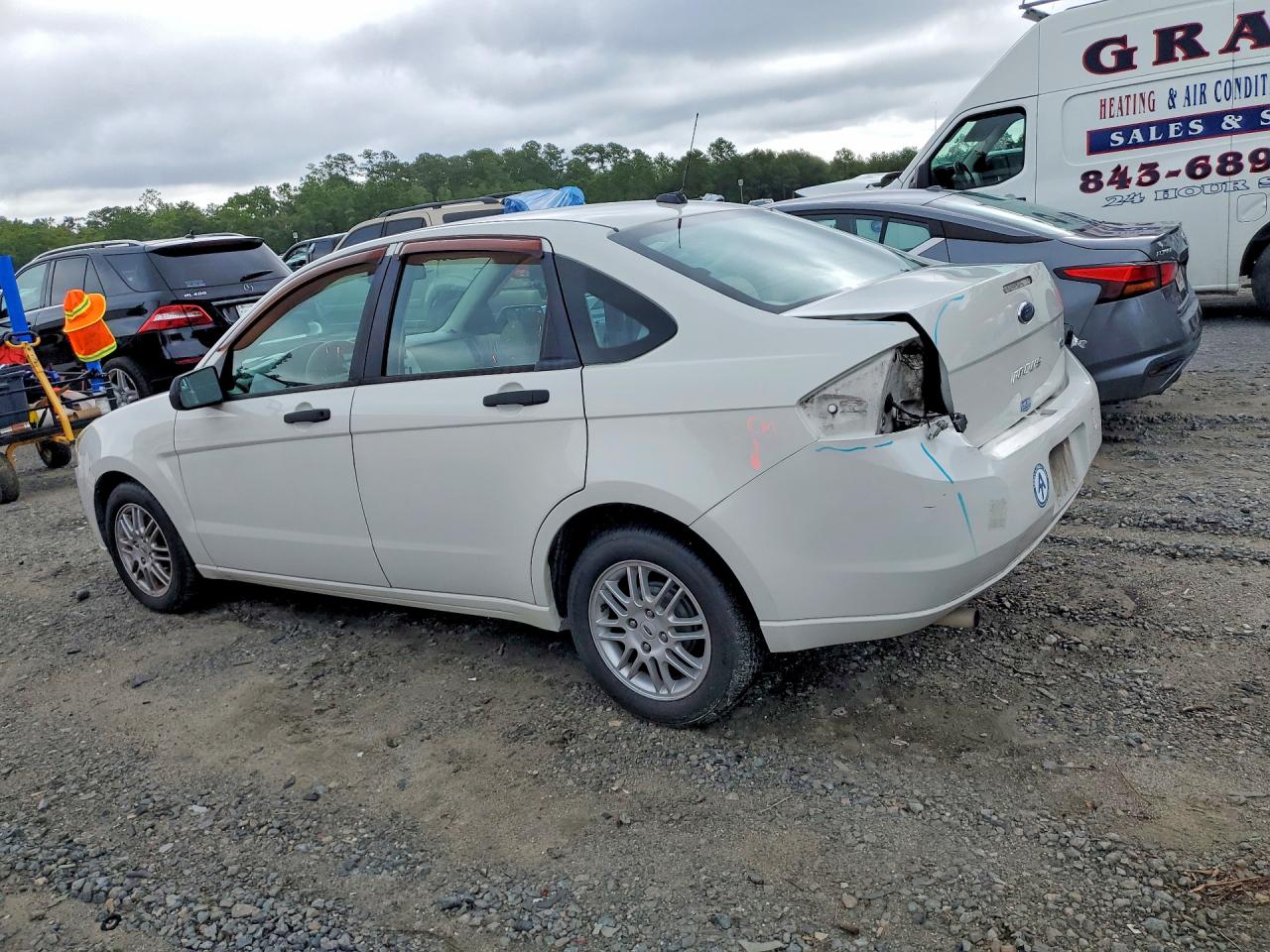 2011 Ford Focus Se White vin: 1FAHP3FN6BW174664