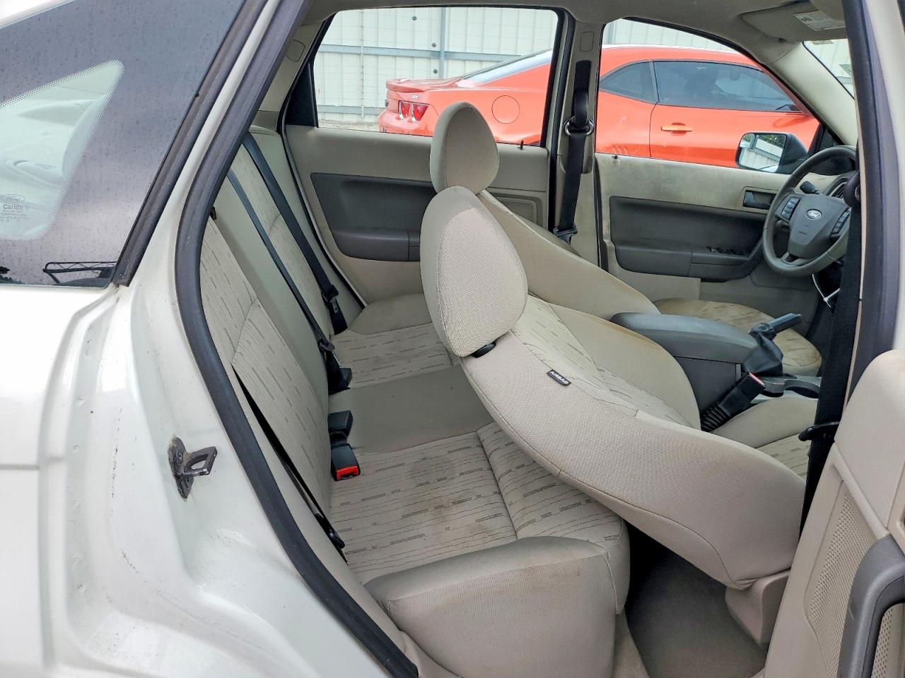 2011 Ford Focus Se White vin: 1FAHP3FN6BW174664