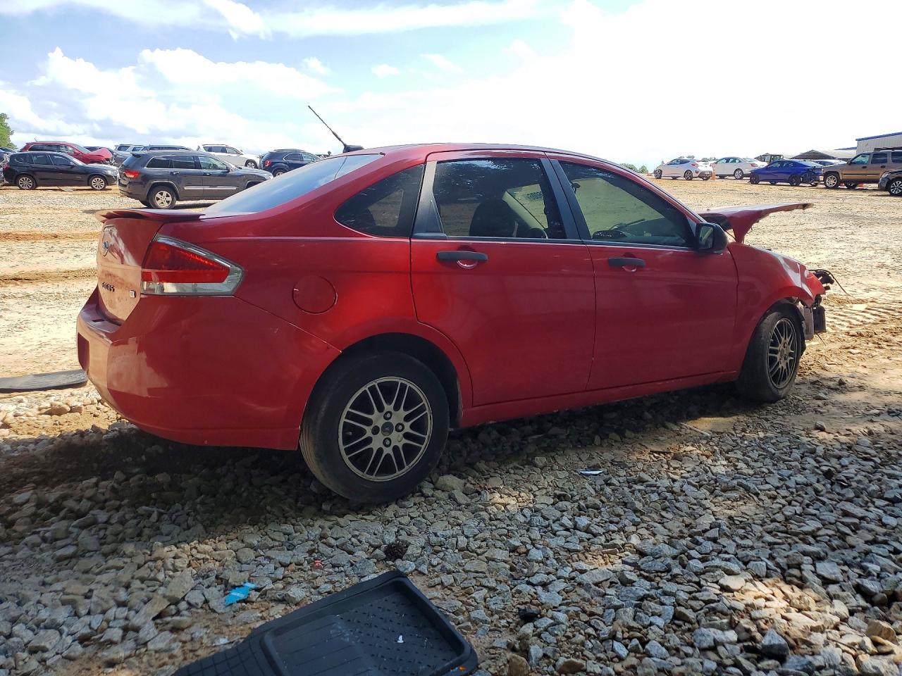 2011 Ford Focus Se Red vin: 1FAHP3FN6BW187558