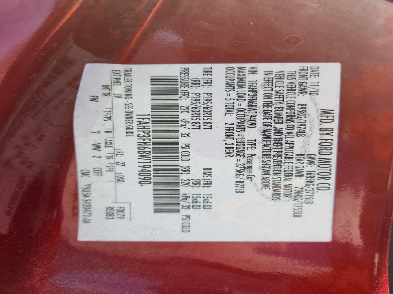 2011 Ford Focus Se Red vin: 1FAHP3FN6BW194090