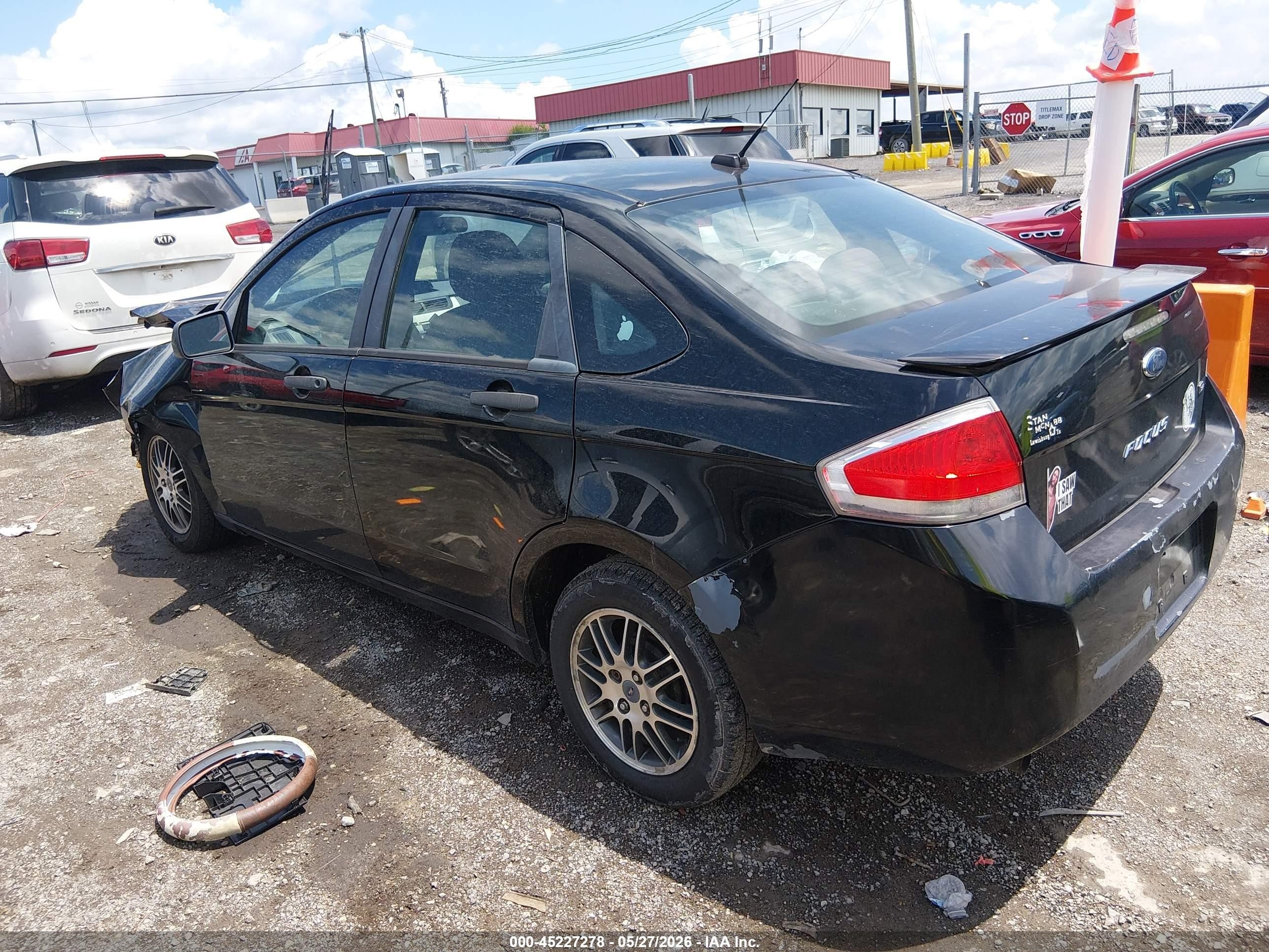 2010 Ford Focus Se Black vin: 1FAHP3FN7AW201272