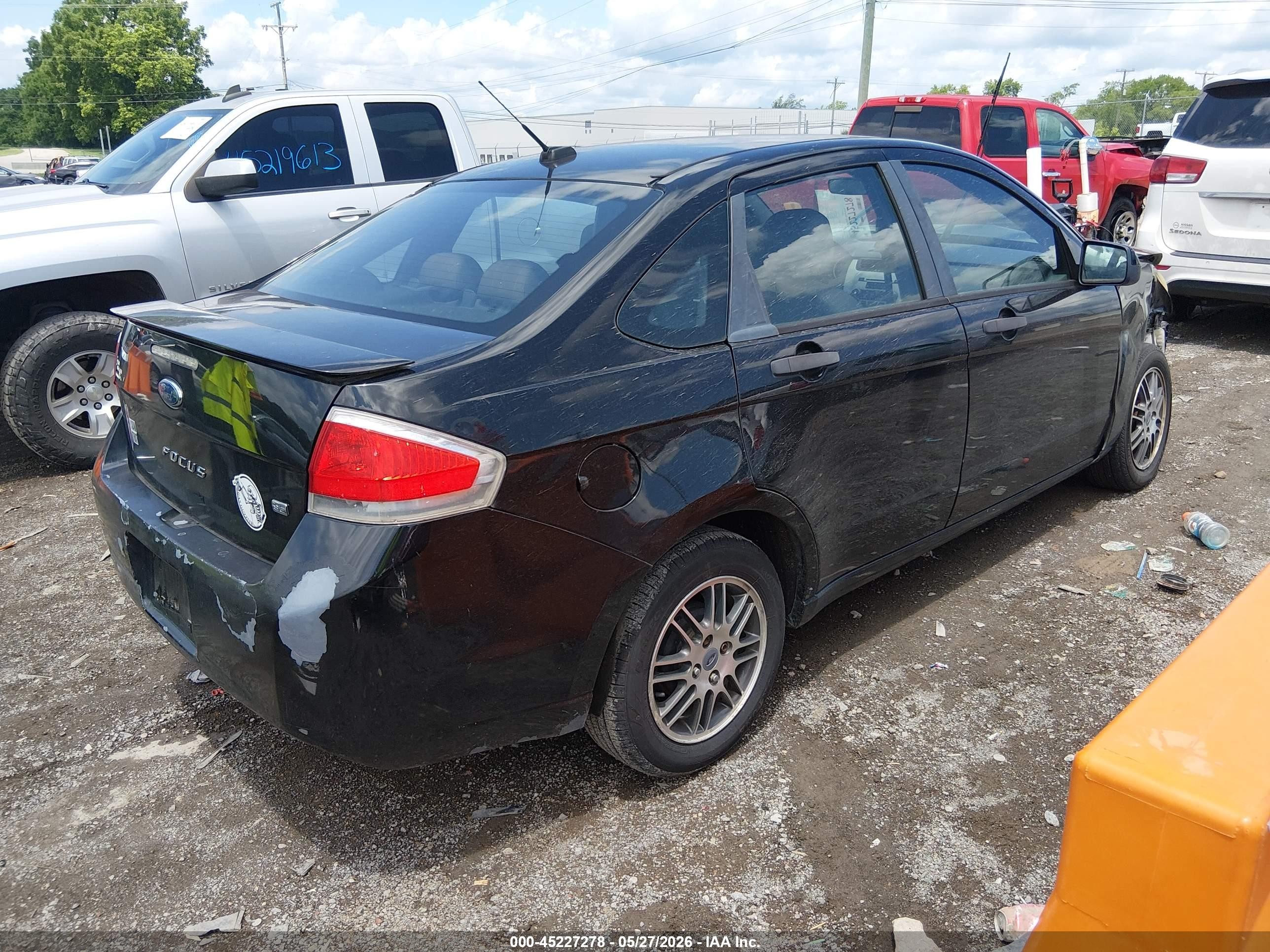 2010 Ford Focus Se Black vin: 1FAHP3FN7AW201272