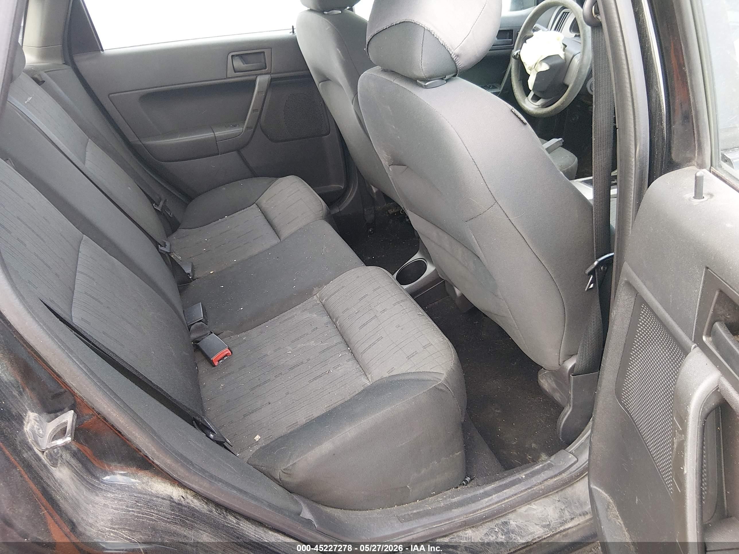 2010 Ford Focus Se Black vin: 1FAHP3FN7AW201272