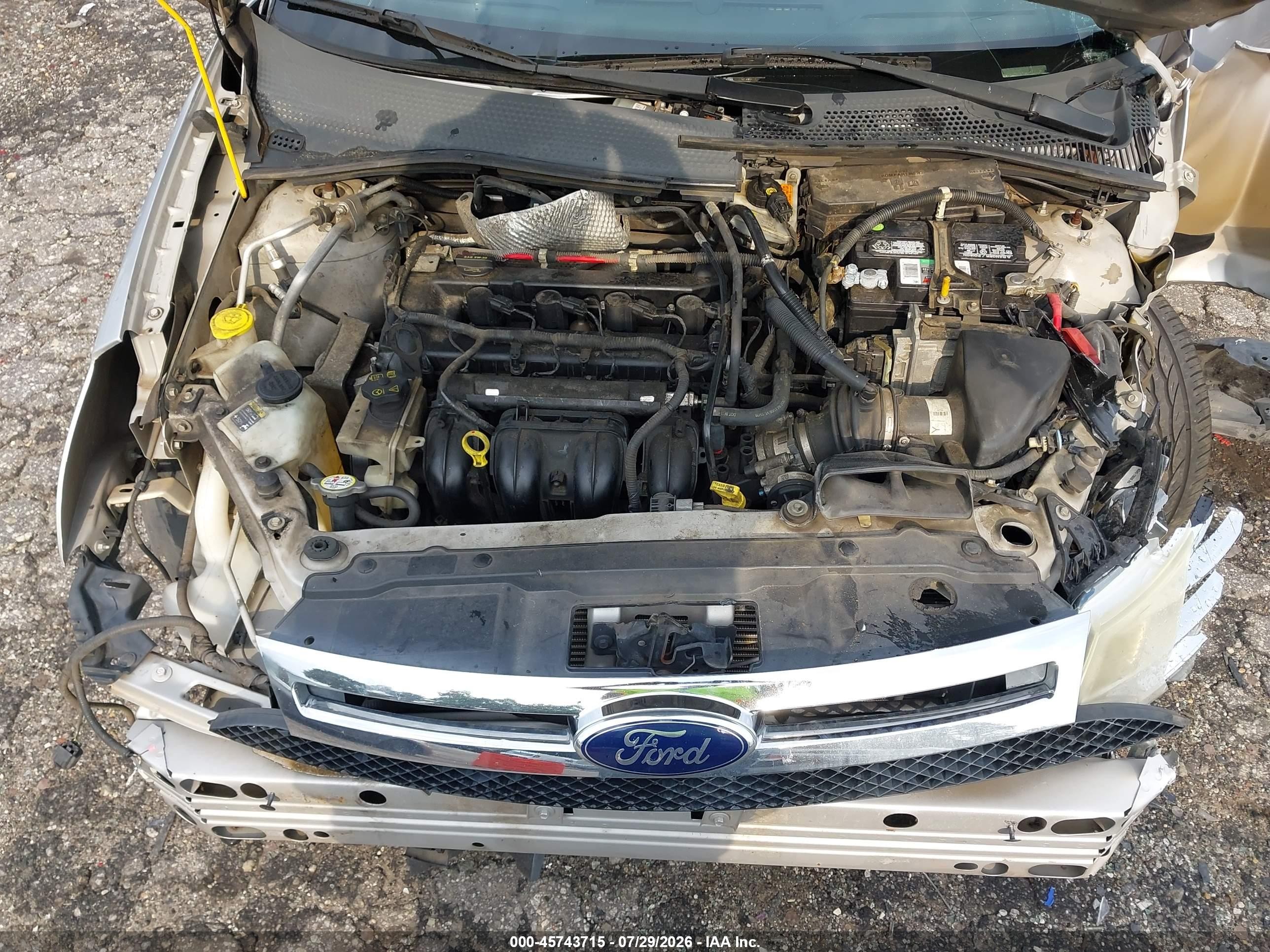 2010 Ford Focus Se Silver vin: 1FAHP3FN7AW214667