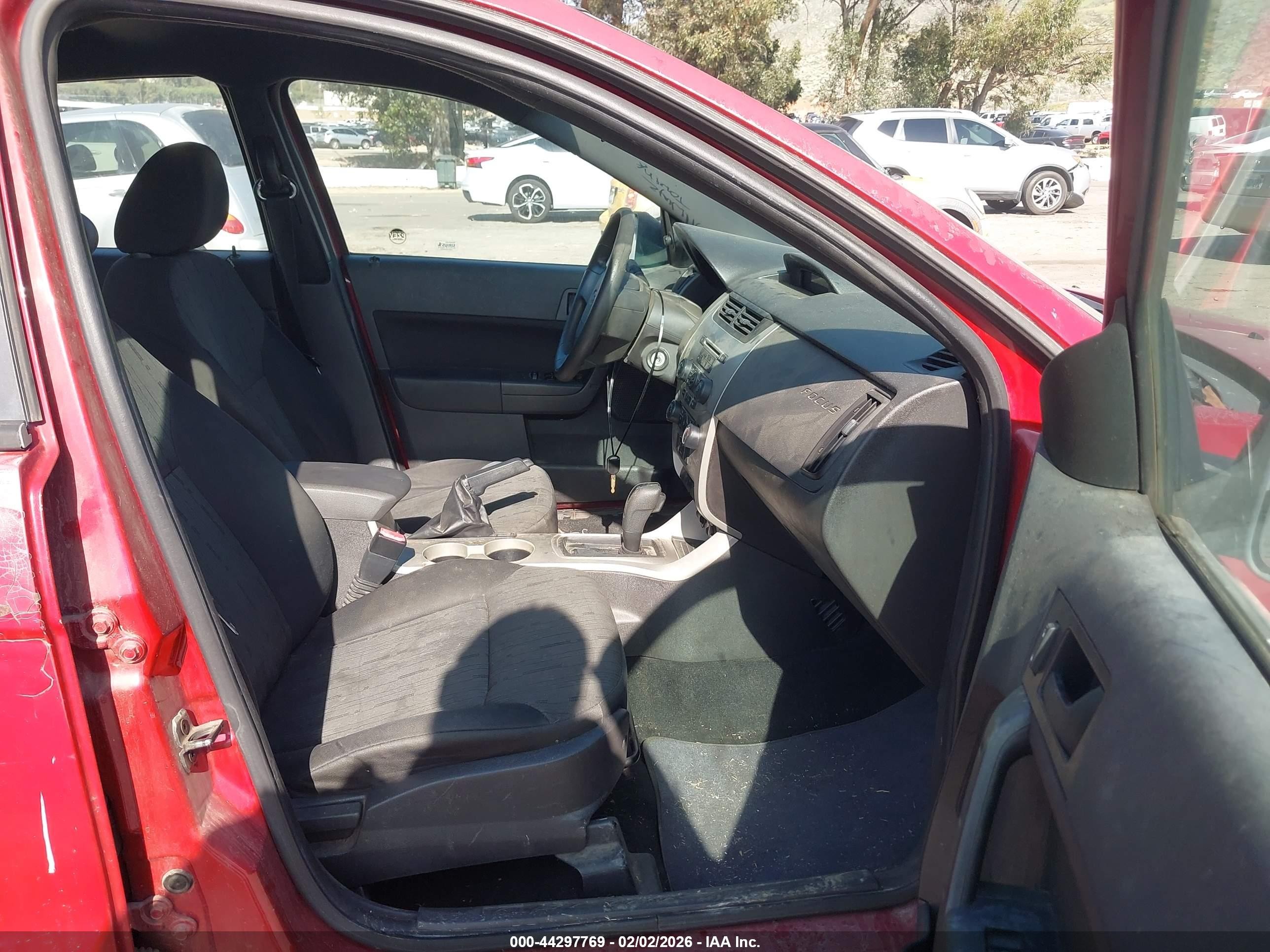 2010 Ford Focus Se Red vin: 1FAHP3FN7AW222445