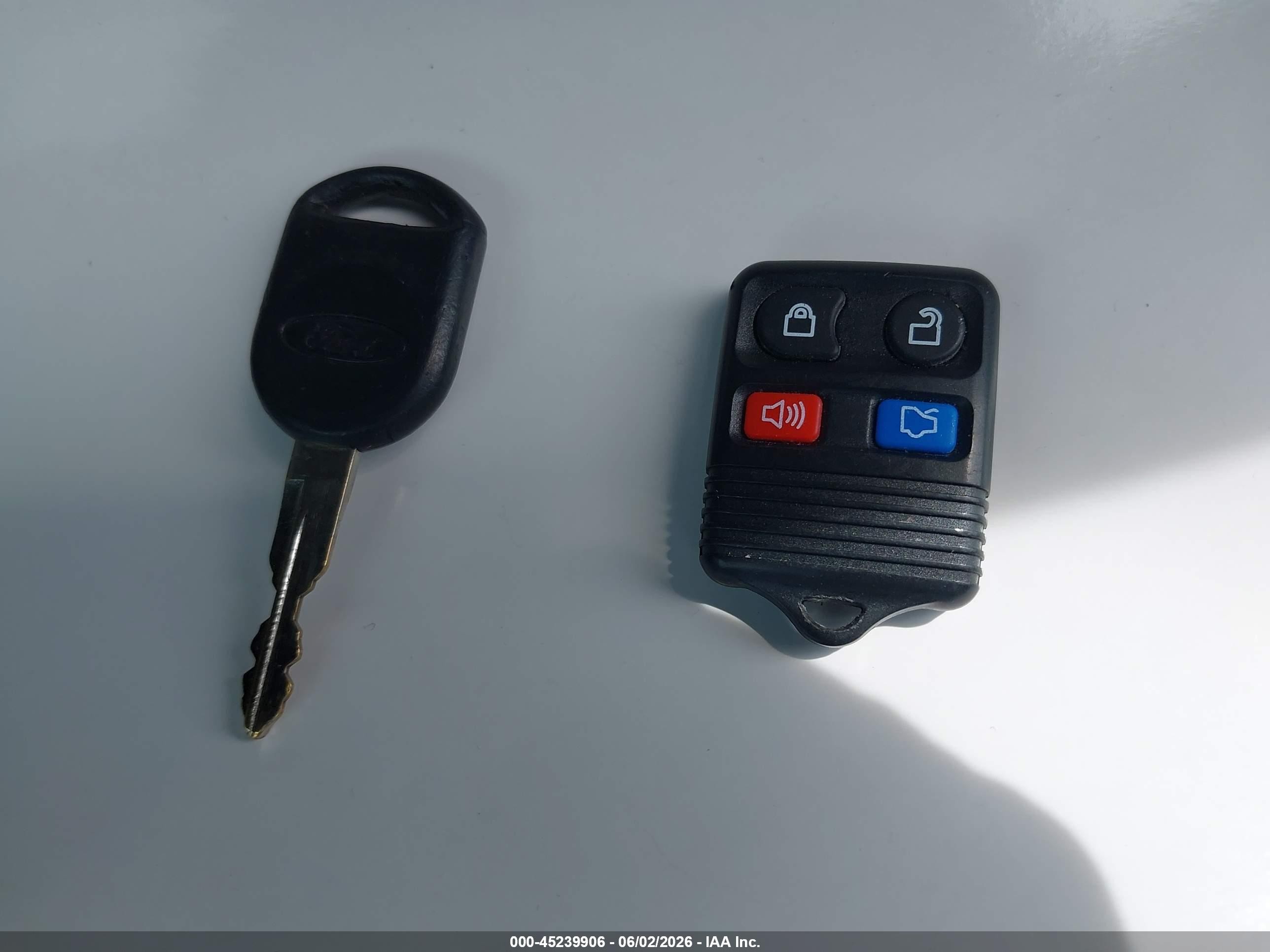 2010 Ford Focus Se Blue vin: 1FAHP3FN7AW254019