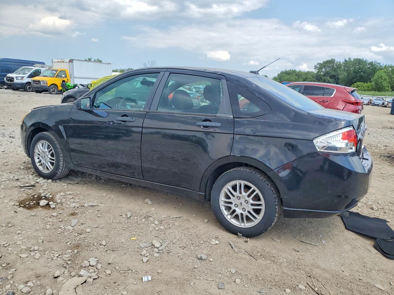 2010 Ford Focus Se Black vin: 1FAHP3FN7AW287697